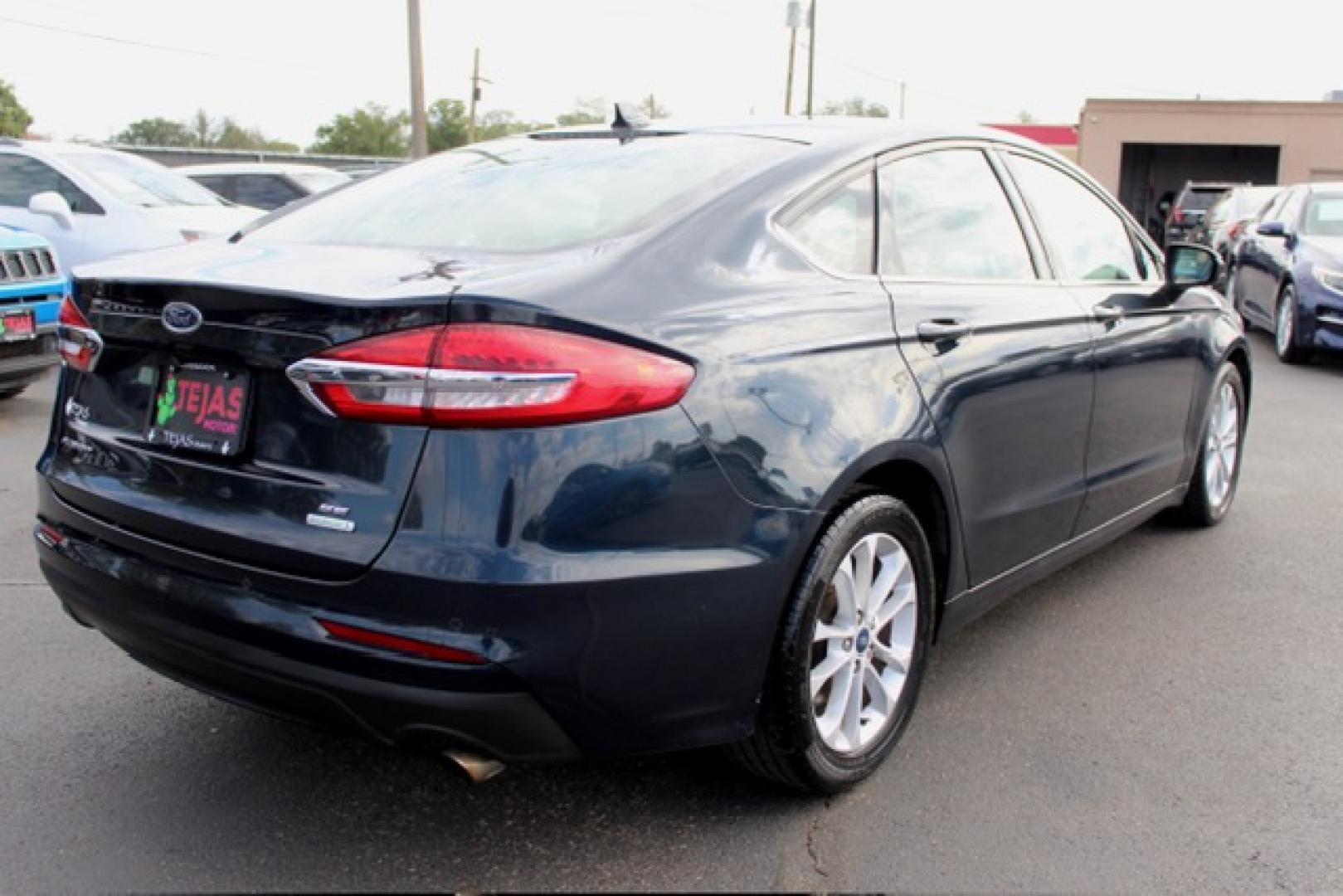 2020 Alto Blue Metallic Tinted Clearcoat - L3 /Ebony - DT Ford Fusion SE (3FA6P0HD3LR) with an EcoBoost 1.5L I-4 gasoline direct injection, DOHC, variable valve control, intercooled turbo, regular unleaded, engine with 181HP engine, located at 4110 Avenue Q, Lubbock, 79412, 33.556553, -101.855820 - 07/19/2025 KEY IN ENVELOPE GOD- Photo#2