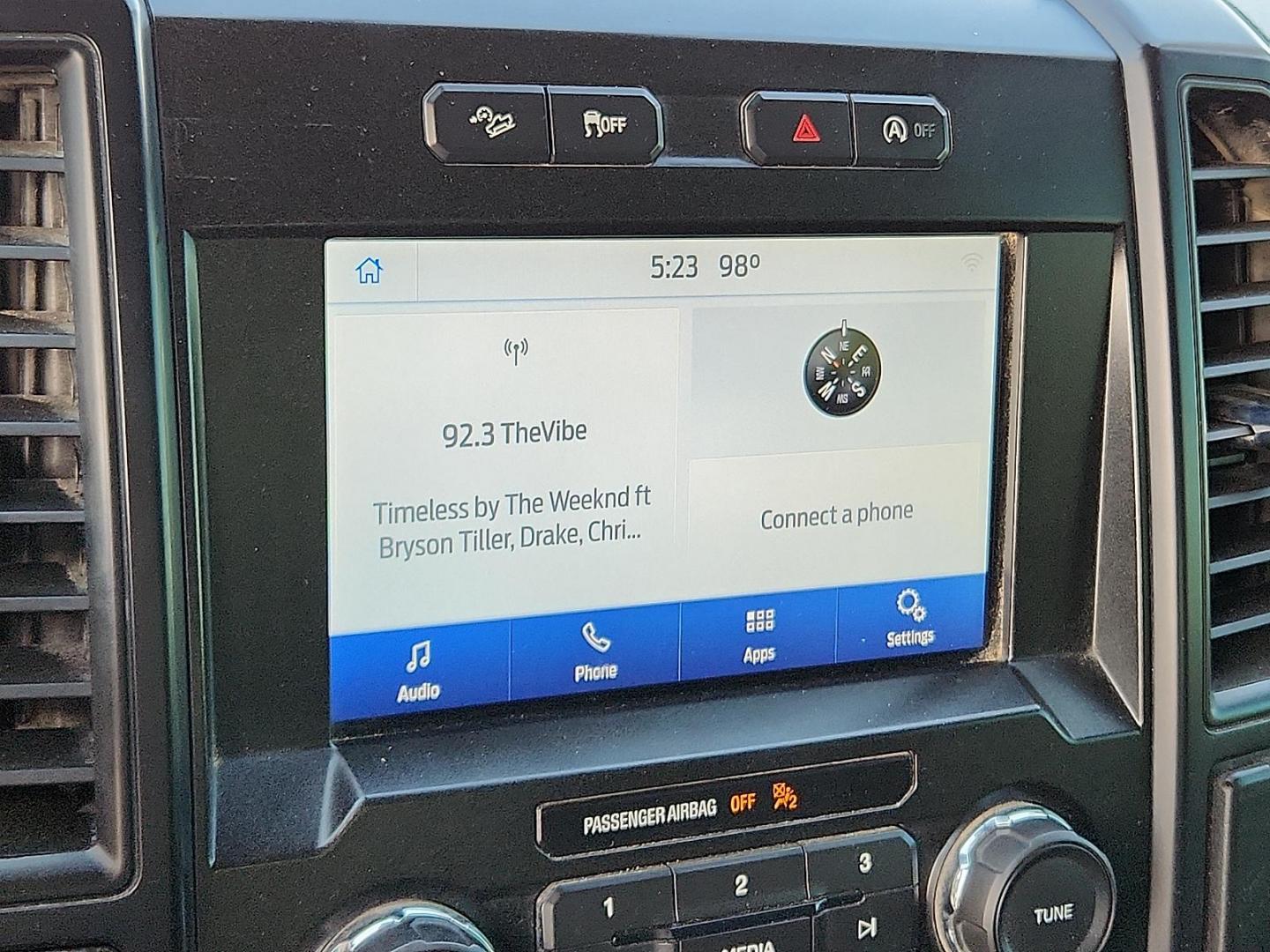 2020 WHITE Ford F-150 XL (1FTEW1E59LK) with an 5L V-8 port/direct injection, DOHC, variable valve control, regular unleaded, engine with 395HP engine, located at 4110 Avenue Q, Lubbock, 79412, 33.556553, -101.855820 - Photo#8