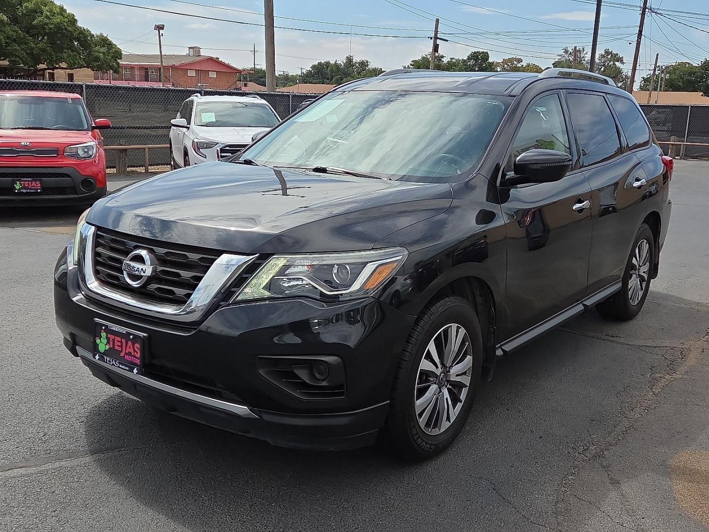 2019 Magnetic Black Pearl - G41 /Charcoal - G Nissan Pathfinder S (5N1DR2MN0KC) with an 3.5L V-6 gasoline direct injection, DOHC, variable valve control, regular unleaded, engine with 284HP engine, located at 4110 Avenue Q, Lubbock, 79412, 33.556553, -101.855820 - 07/23/2025 KEY IN ENVELOPE GOD - Photo#4