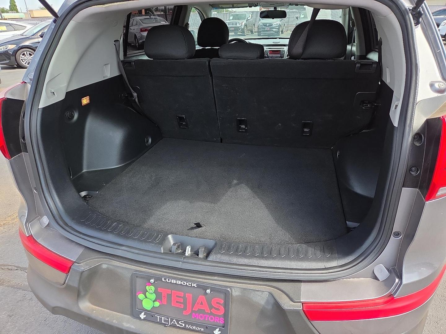 2016 Mineral Silver - E6S /Black - WK Kia Sportage LX (KNDPB3AC2G7) with an Theta II 2.4L I-4 gasoline direct injection, DOHC, D-CVVT variable valve control, regular unleaded, engine with 182HP engine, located at 4110 Avenue Q, Lubbock, 79412, 33.556553, -101.855820 - 07/23/2025 KEY IN ENVELOPE GOD - Photo#6