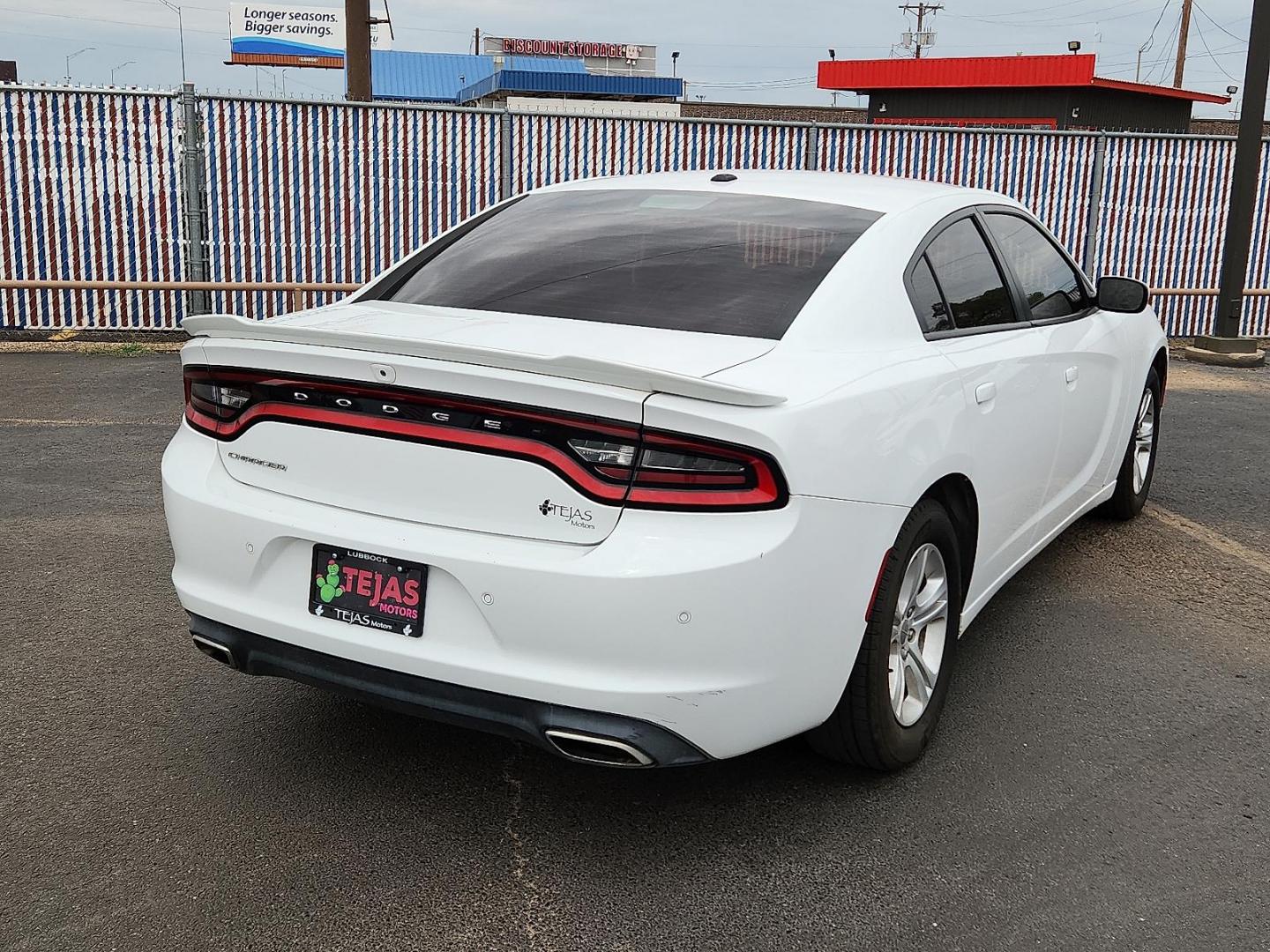 2019 WHITE Dodge Charger SXT RWD (2C3CDXBG1KH) with an Pentastar 3.6L V-6 DOHC, variable valve control, regular unleaded, engine with 292HP engine, located at 4110 Avenue Q, Lubbock, 79412, 33.556553, -101.855820 - Photo#1