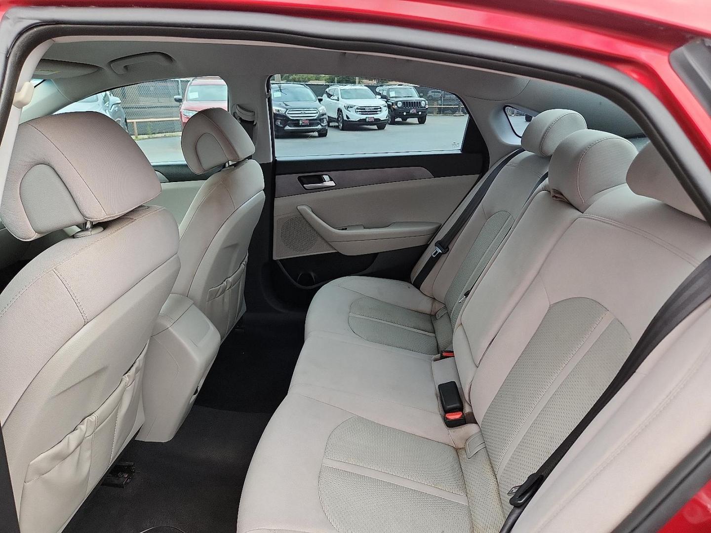 2016 RED Hyundai Sonata SE (5NPE24AF9GH) with an 2.4L I-4 gasoline direct injection, DOHC, variable valve control, regular unleaded, engine with 185HP engine, located at 4110 Avenue Q, Lubbock, 79412, 33.556553, -101.855820 - 07/31/2025 KEY IN ENVELOPE GOD - Photo#4