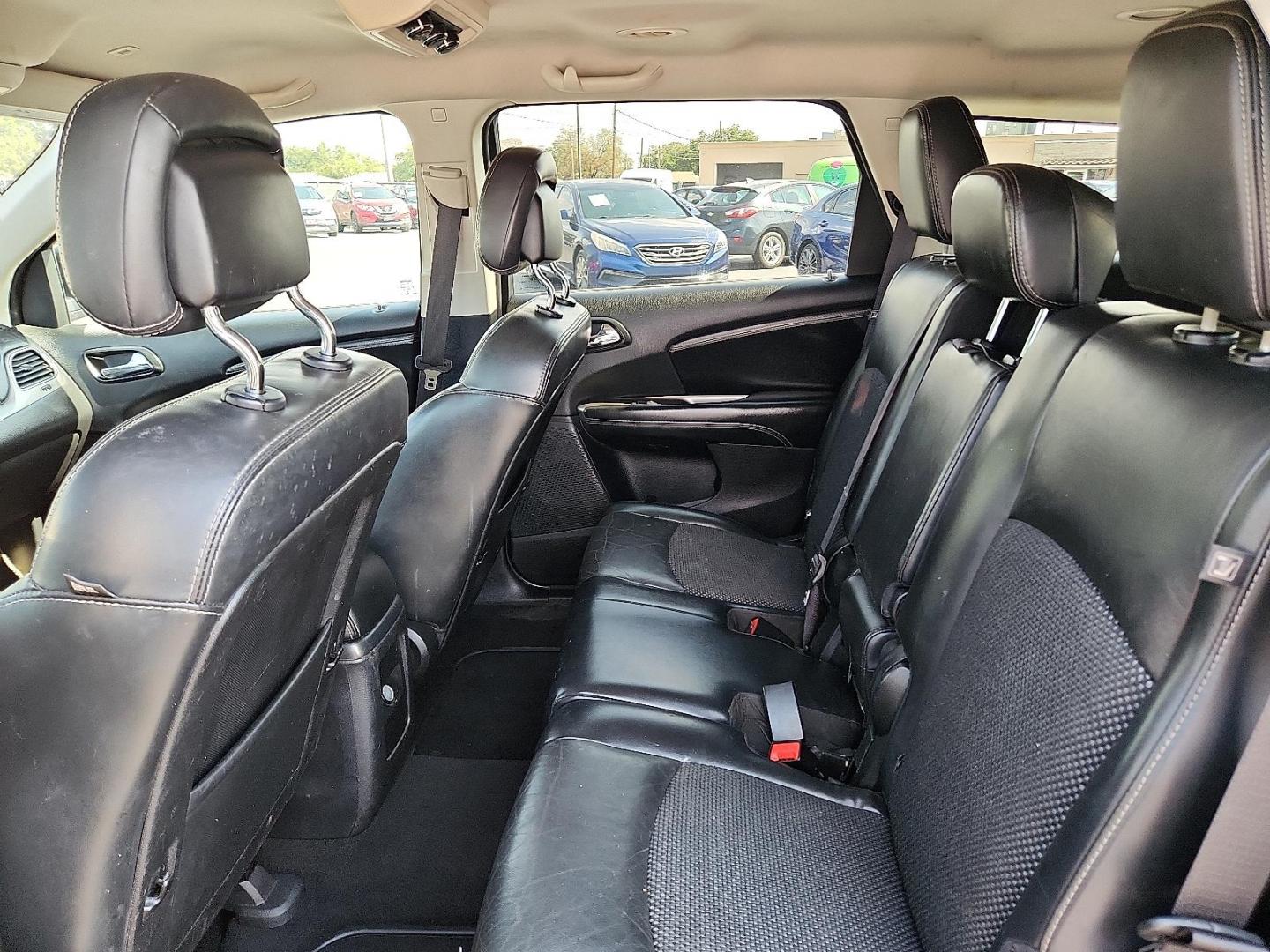 2019 GRAY Dodge Journey Crossroad (3C4PDCGG8KT) with an Pentastar 3.6L V-6 DOHC, VVT variable valve control, regular unleaded, engine with 283HP engine, located at 4110 Avenue Q, Lubbock, 79412, 33.556553, -101.855820 - 08/0/2025 KEY IN ENVELOPE GOD - Photo#4