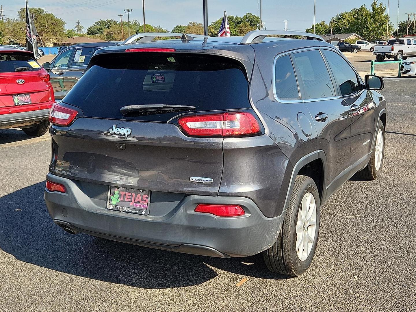 2017 GRAY Jeep Cherokee Latitude FWD (1C4PJLCBXHD) with an Tigershark MultiAir 2.4L I-4 variable valve control, regular unleaded, engine with 184HP engine, located at 4110 Avenue Q, Lubbock, 79412, 33.556553, -101.855820 - 08/05/2025 KEY IN ENVELOPE GOD - Photo#1