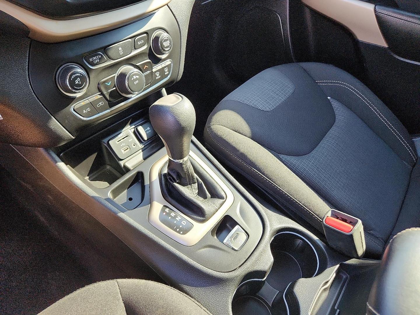 2017 GRAY Jeep Cherokee Latitude FWD (1C4PJLCBXHD) with an Tigershark MultiAir 2.4L I-4 variable valve control, regular unleaded, engine with 184HP engine, located at 4110 Avenue Q, Lubbock, 79412, 33.556553, -101.855820 - 08/05/2025 KEY IN ENVELOPE GOD - Photo#11