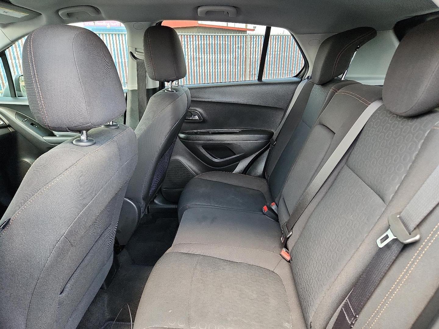 2020 GRAY Chevrolet Trax FWD LS (3GNCJKSB5LL) with an ECOTEC 1.4L I-4 DOHC, variable valve control, intercooled turbo, regular unleaded, engine with 138HP engine, located at 4110 Avenue Q, Lubbock, 79412, 33.556553, -101.855820 - Photo#4