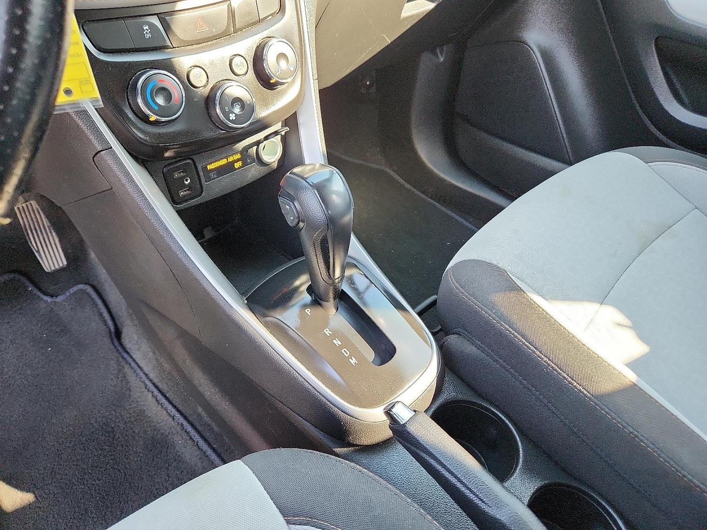 2020 WHITE Chevrolet Trax FWD LS (KL7CJKSB8LB) with an ECOTEC 1.4L I-4 DOHC, variable valve control, intercooled turbo, regular unleaded, engine with 138HP engine, located at 4110 Avenue Q, Lubbock, 79412, 33.556553, -101.855820 - 08/08/2025 KEY IN ENVELOPE GOD - Photo#11
