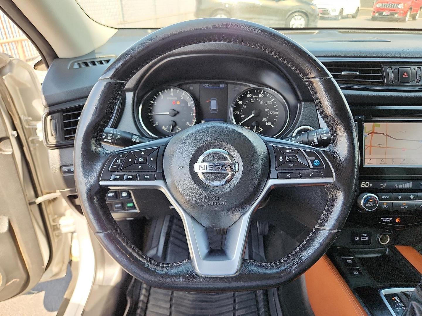 2018 SILVER Nissan Rogue SL (JN8AT2MT5JW) with an 2.5L I-4 DOHC, variable valve control, regular unleaded, engine with 170HP engine, located at 4110 Avenue Q, Lubbock, 79412, 33.556553, -101.855820 - Photo#10