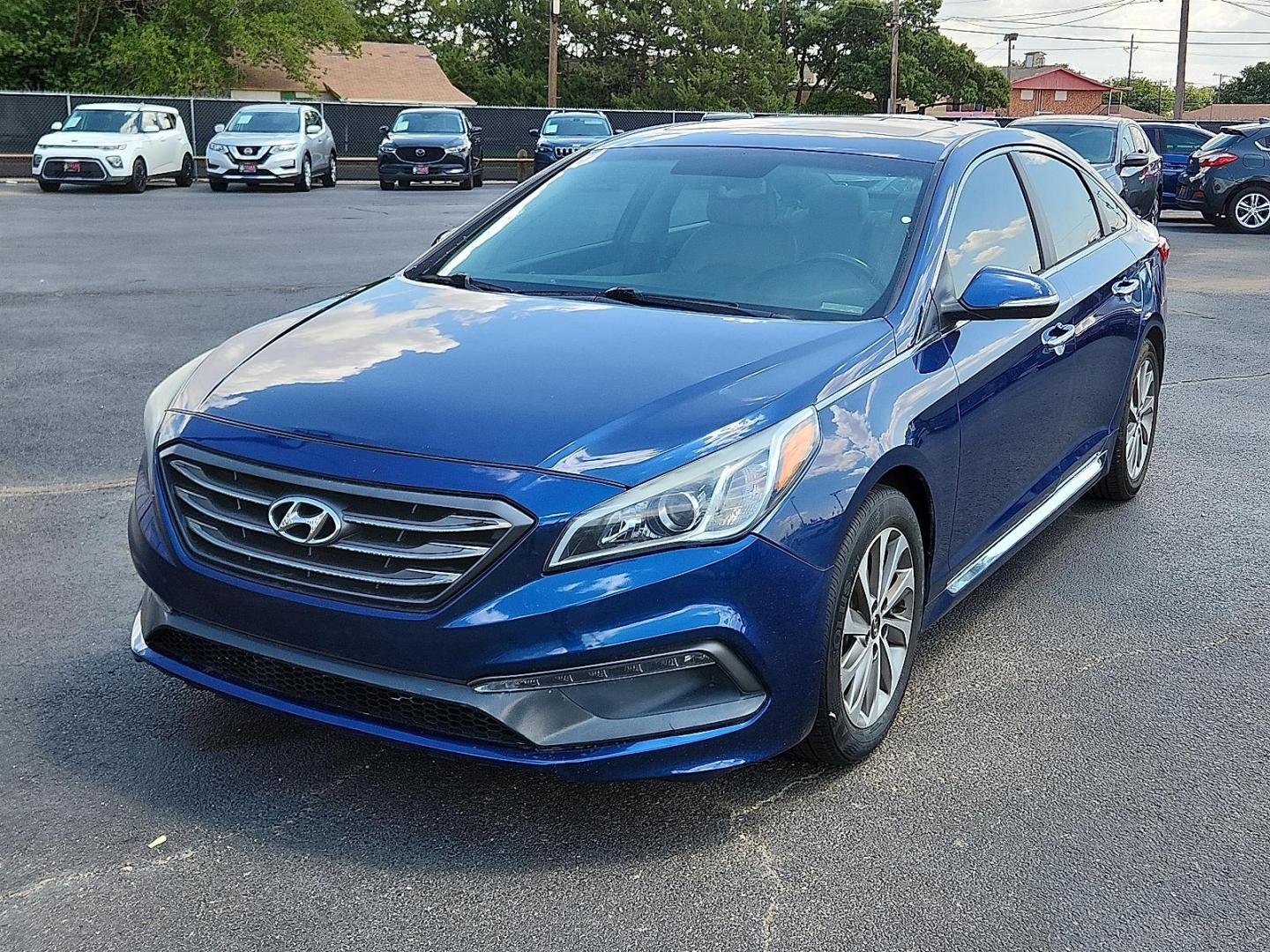 2016 BLUE Hyundai Sonata Sport (5NPE34AF0GH) with an 2.4L I-4 gasoline direct injection, DOHC, variable valve control, regular unleaded, engine with 185HP engine, located at 4110 Avenue Q, Lubbock, 79412, 33.556553, -101.855820 - 08/16/2025 KEY INENVELOPE GOD - Photo#3