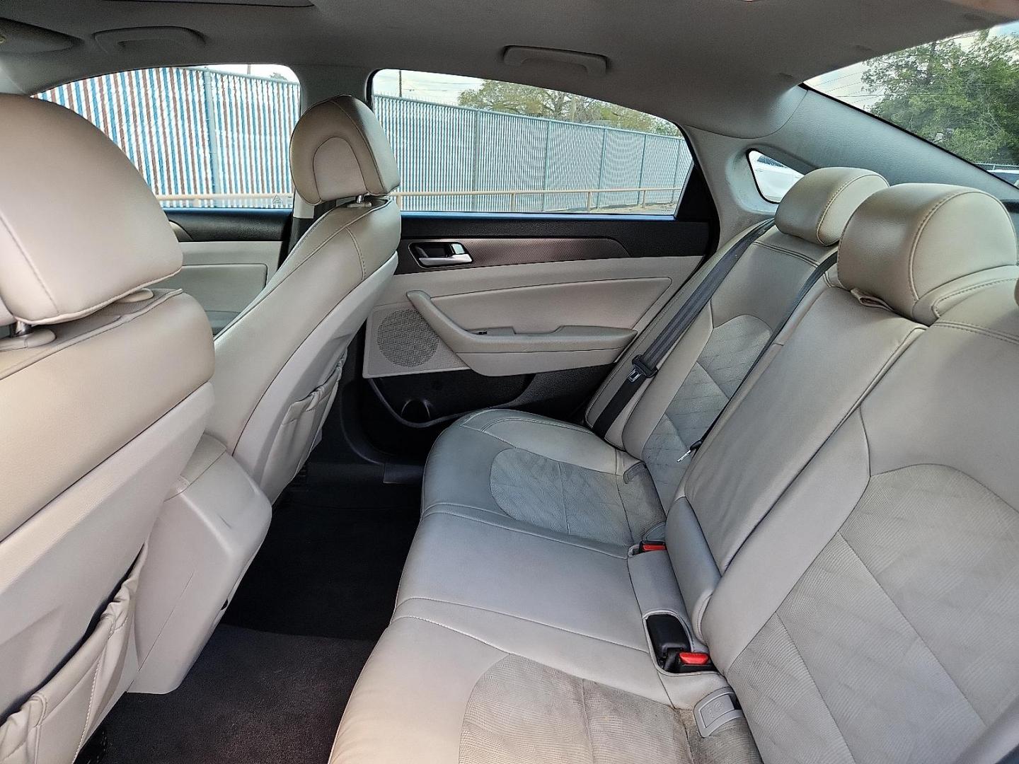 2016 BLUE Hyundai Sonata Sport (5NPE34AF0GH) with an 2.4L I-4 gasoline direct injection, DOHC, variable valve control, regular unleaded, engine with 185HP engine, located at 4110 Avenue Q, Lubbock, 79412, 33.556553, -101.855820 - 08/16/2025 KEY INENVELOPE GOD - Photo#4