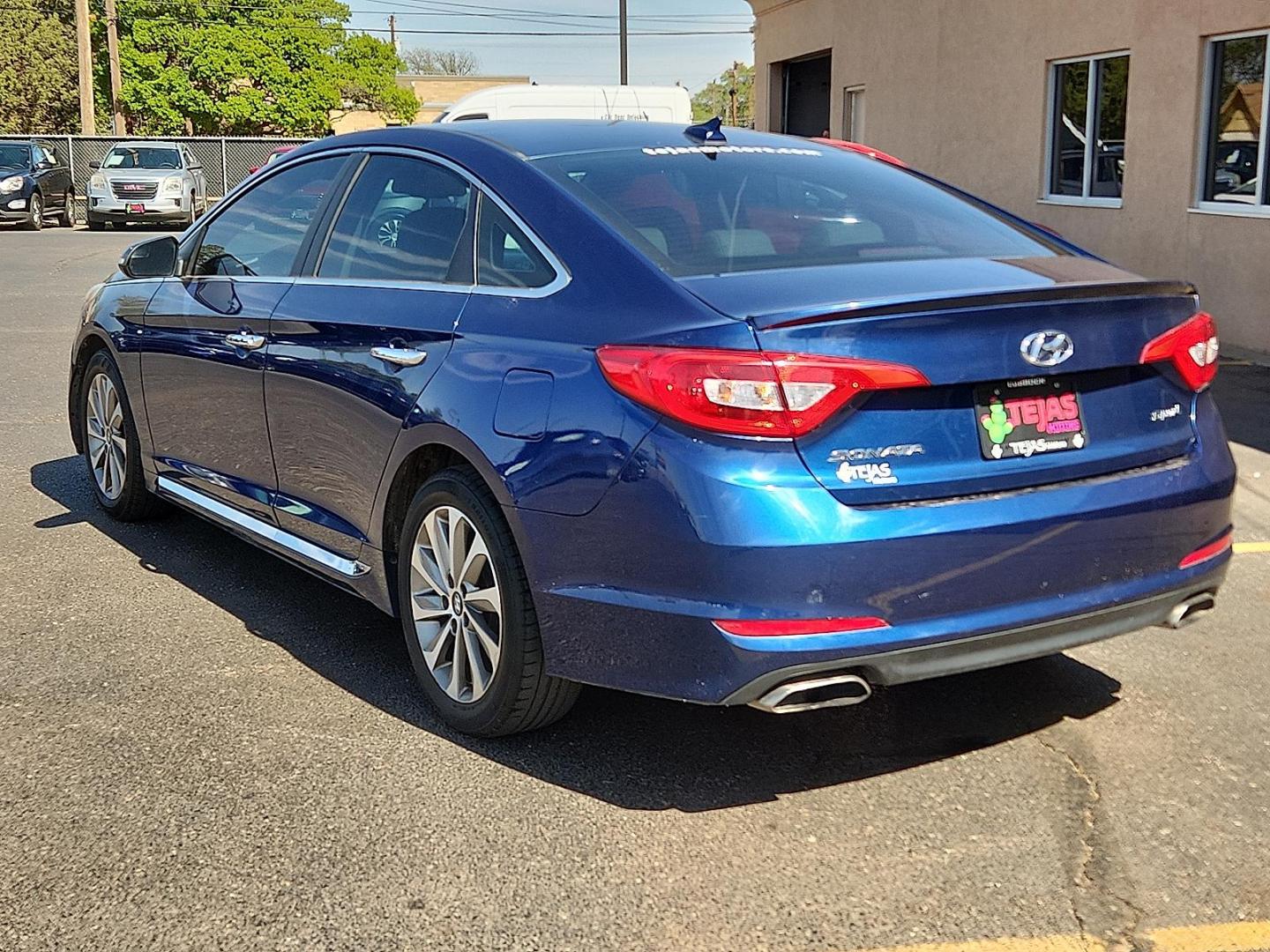 2016 BLUE /Beige - BB Hyundai Sonata Sport (5NPE34AF0GH) with an 2.4L I-4 gasoline direct injection, DOHC, variable valve control, regular unleaded, engine with 185HP engine, located at 4110 Avenue Q, Lubbock, 79412, 33.556553, -101.855820 - Photo#2