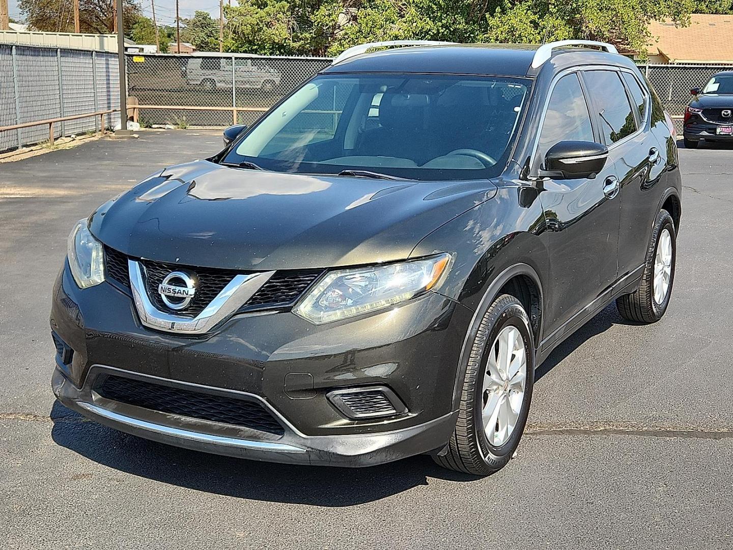 2015 GREEN Nissan Rogue SV (5N1AT2MT5FC) with an 2.5L I-4 DOHC, variable valve control, regular unleaded, engine with 170HP engine, located at 4110 Avenue Q, Lubbock, 79412, 33.556553, -101.855820 - 08/16/2025 KEY IN ENVELOPE GOD - Photo#3