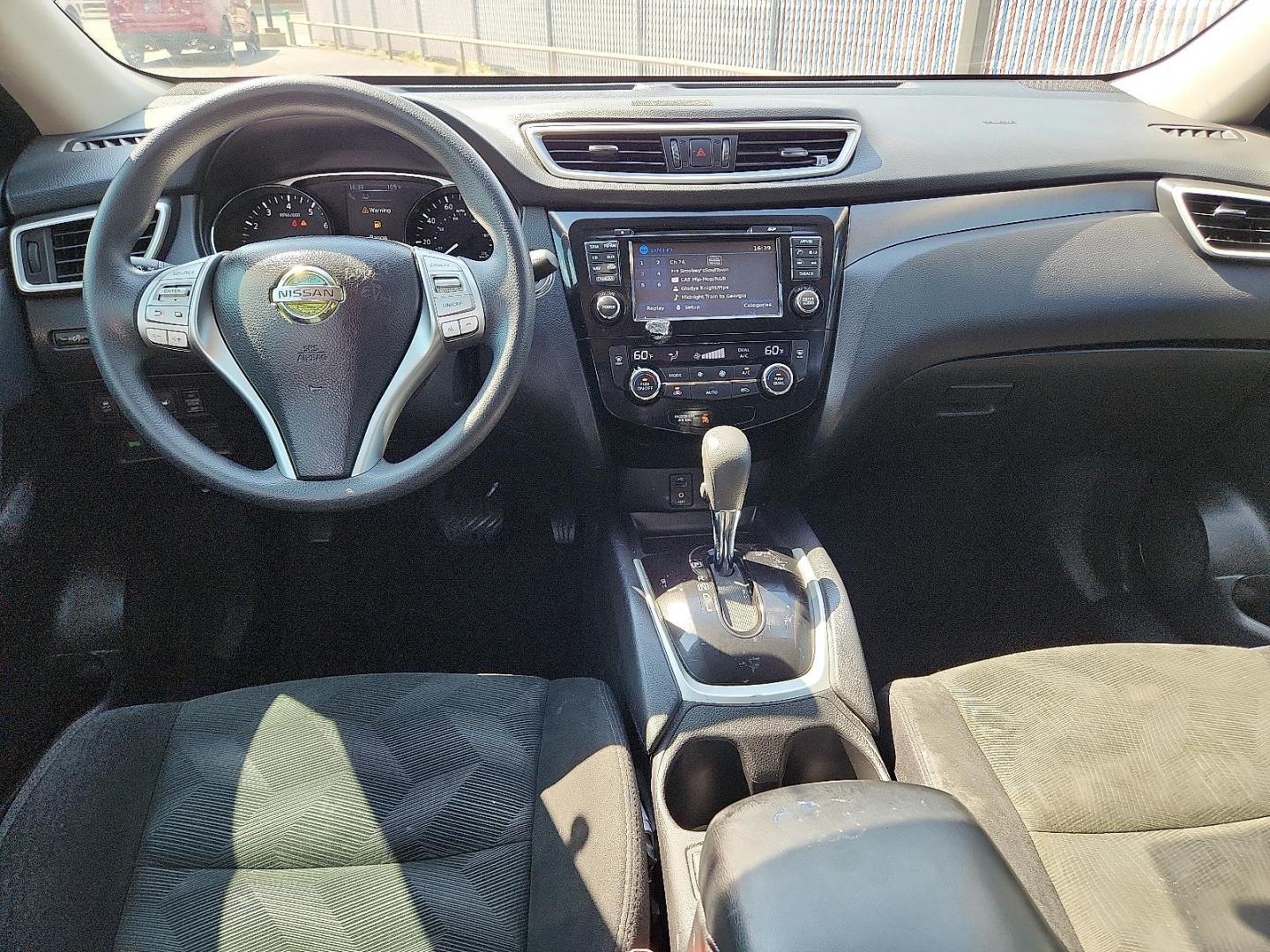 2015 GREEN Nissan Rogue SV (5N1AT2MT5FC) with an 2.5L I-4 DOHC, variable valve control, regular unleaded, engine with 170HP engine, located at 4110 Avenue Q, Lubbock, 79412, 33.556553, -101.855820 - 08/16/2025 KEY IN ENVELOPE GOD - Photo#5