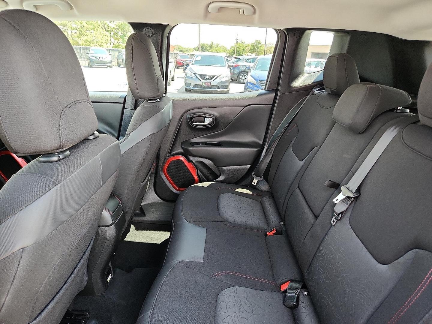 2016 GRAY Jeep Renegade Trailhawk (ZACCJBCT2GP) with an Tigershark MultiAir 2.4L I-4 variable valve control, regular unleaded, engine with 180HP engine, located at 4110 Avenue Q, Lubbock, 79412, 33.556553, -101.855820 - Photo#4
