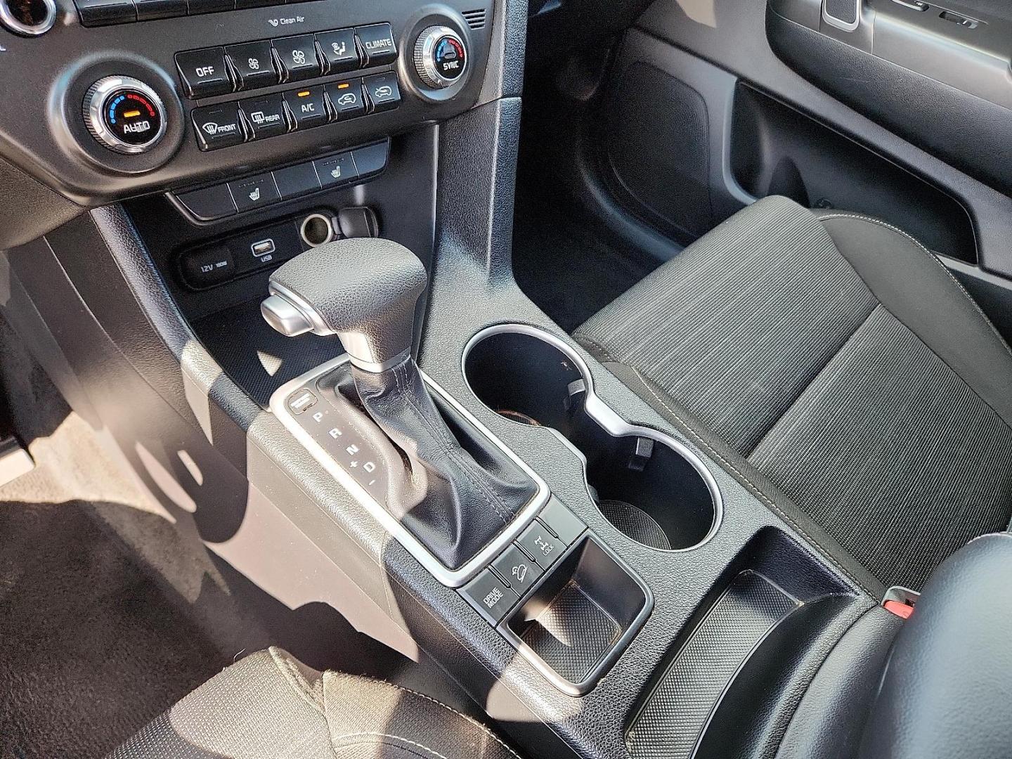 2020 BLACK Kia Sportage LX (KNDPMCAC6L7) with an Theta II 2.4L I-4 gasoline direct injection, DOHC, D-CVVT variable valve control, regular unleaded, engine with 181HP engine, located at 4110 Avenue Q, Lubbock, 79412, 33.556553, -101.855820 - 09/02/2025 KEY IN ENVELOPE GOD - Photo#11