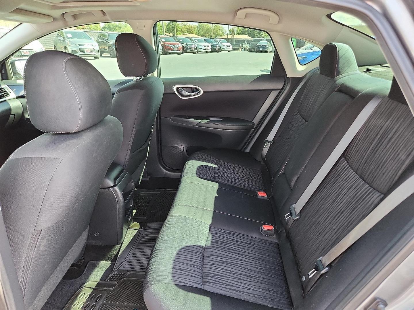 2019 Gun Metallic - KAD /Charcoal - G Nissan Sentra SV (3N1AB7AP4KY) with an 1.8L I-4 DOHC, variable valve control, regular unleaded, engine with 124HP engine, located at 4110 Avenue Q, Lubbock, 79412, 33.556553, -101.855820 - Photo#4