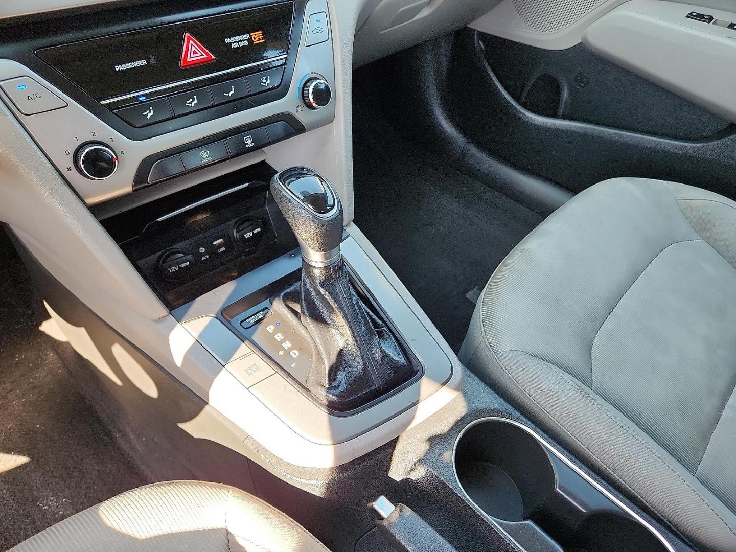 2018 BLUE Hyundai Elantra SEL (5NPD84LF5JH) with an Nu 2L I-4 DOHC, D-CVVT variable valve control, regular unleaded, engine with 147HP engine, located at 4110 Avenue Q, Lubbock, 79412, 33.556553, -101.855820 - Photo#11