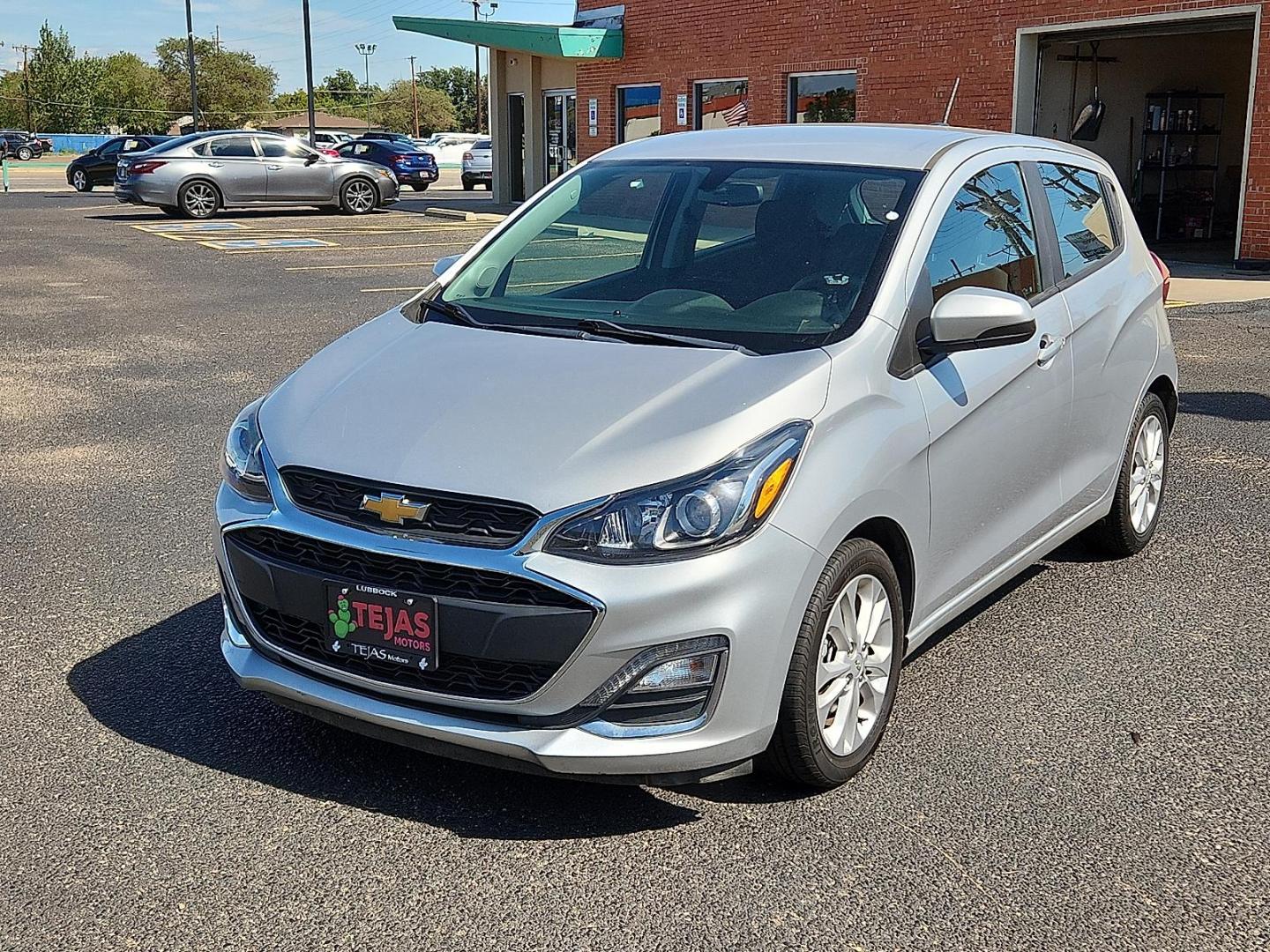 2020 SILVER Chevrolet Spark FWD 1LT Automatic (KL8CD6SA8LC) with an 1.4L I-4 DOHC, variable valve control, regular unleaded, engine with 98HP engine, located at 4110 Avenue Q, Lubbock, 79412, 33.556553, -101.855820 - 09/02/2025 KEY IN ENVELOPE GOD - Photo#3