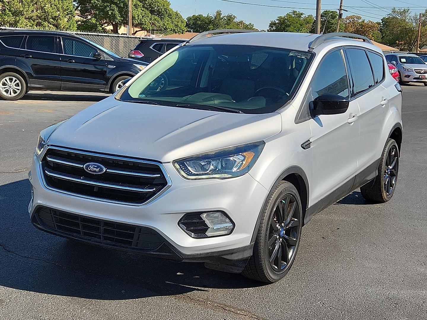 2018 Ingot Silver Metallic - UX /Charcoal Black - KB Ford Escape SE (1FMCU0GD2JU) with an EcoBoost 1.5L I-4 gasoline direct injection, DOHC, variable valve control, intercooled turbo, regular unleaded, engine with 179HP engine, located at 4110 Avenue Q, Lubbock, 79412, 33.556553, -101.855820 - 09/02/2025 KEY IN ENVELOPE GOD - Photo#3
