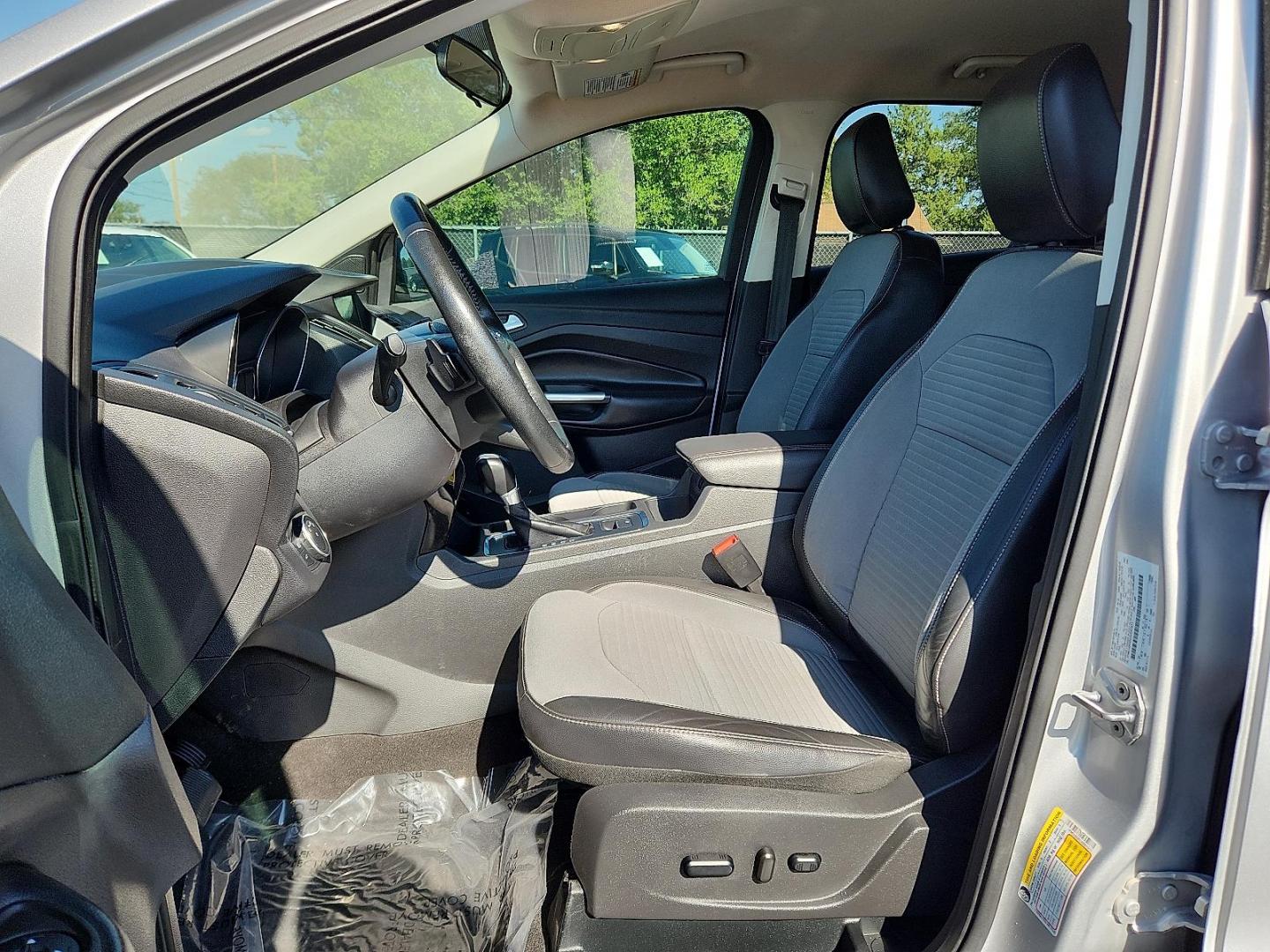 2018 Ingot Silver Metallic - UX /Charcoal Black - KB Ford Escape SE (1FMCU0GD2JU) with an EcoBoost 1.5L I-4 gasoline direct injection, DOHC, variable valve control, intercooled turbo, regular unleaded, engine with 179HP engine, located at 4110 Avenue Q, Lubbock, 79412, 33.556553, -101.855820 - 09/02/2025 KEY IN ENVELOPE GOD - Photo#6