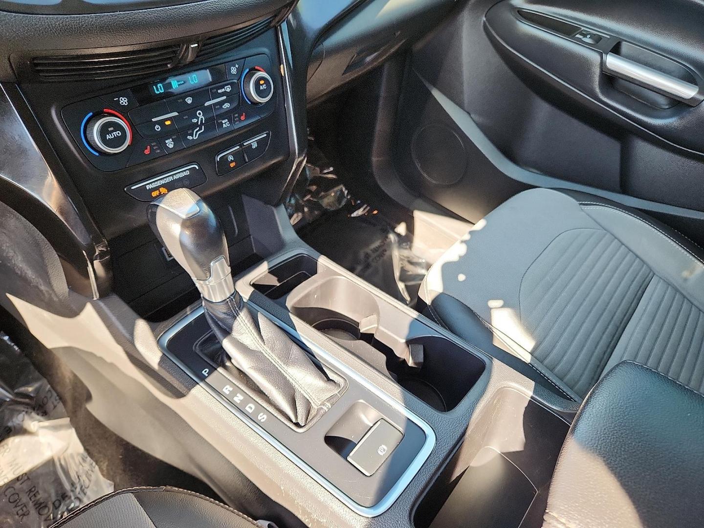 2018 Ingot Silver Metallic - UX /Charcoal Black - KB Ford Escape SE (1FMCU0GD2JU) with an EcoBoost 1.5L I-4 gasoline direct injection, DOHC, variable valve control, intercooled turbo, regular unleaded, engine with 179HP engine, located at 4110 Avenue Q, Lubbock, 79412, 33.556553, -101.855820 - 09/02/2025 KEY IN ENVELOPE GOD - Photo#11