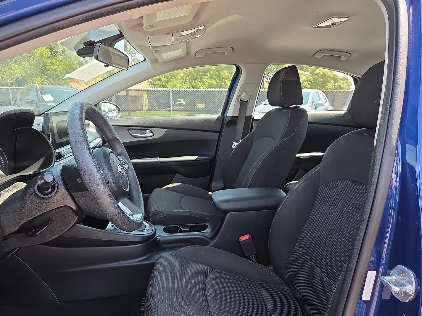 2019 Deep Sea Blue - B2R /Black - WK Kia Forte LXS (3KPF24AD5KE) with an 2L I-4 DOHC, D-CVVT variable valve control, regular unleaded, engine with 147HP engine, located at 4110 Avenue Q, Lubbock, 79412, 33.556553, -101.855820 - 09/10/2025 KEY IN ENVELOPE GOD - Photo#8
