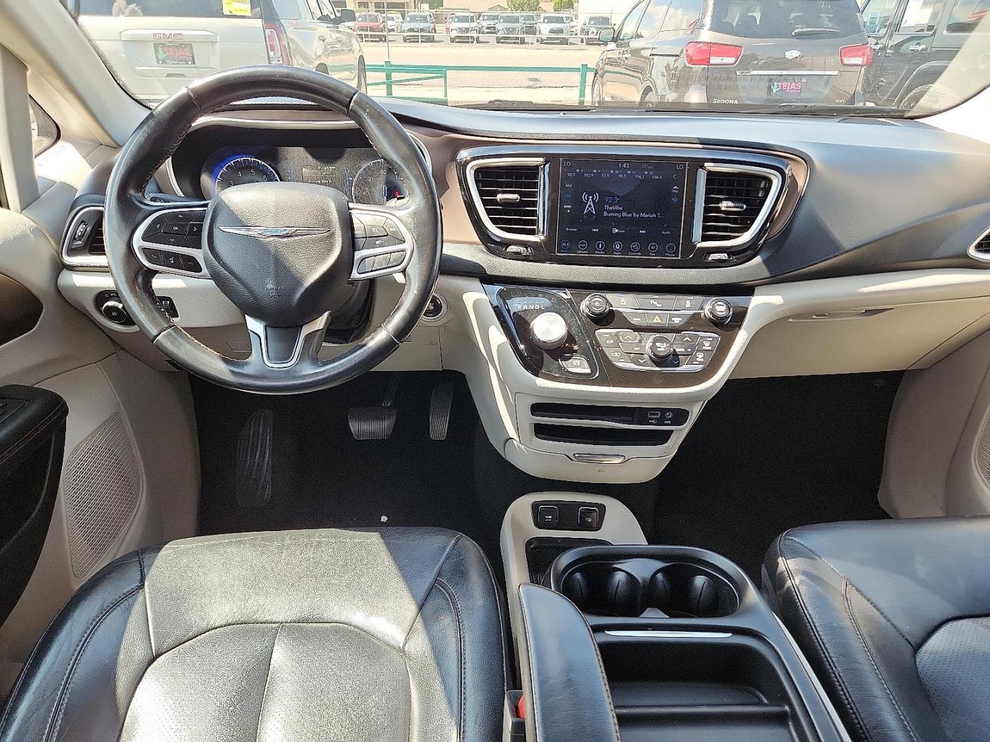 2018 BLACK Chrysler Pacifica Touring L (2C4RC1BG7JR) with an 3.6L V-6 DOHC, VVT variable valve control, regular unleaded, engine with cylinder deactivation and 287HP engine, located at 4110 Avenue Q, Lubbock, 79412, 33.556553, -101.855820 - 09/132025 KEY IN ENVELOPE GOD - Photo#5