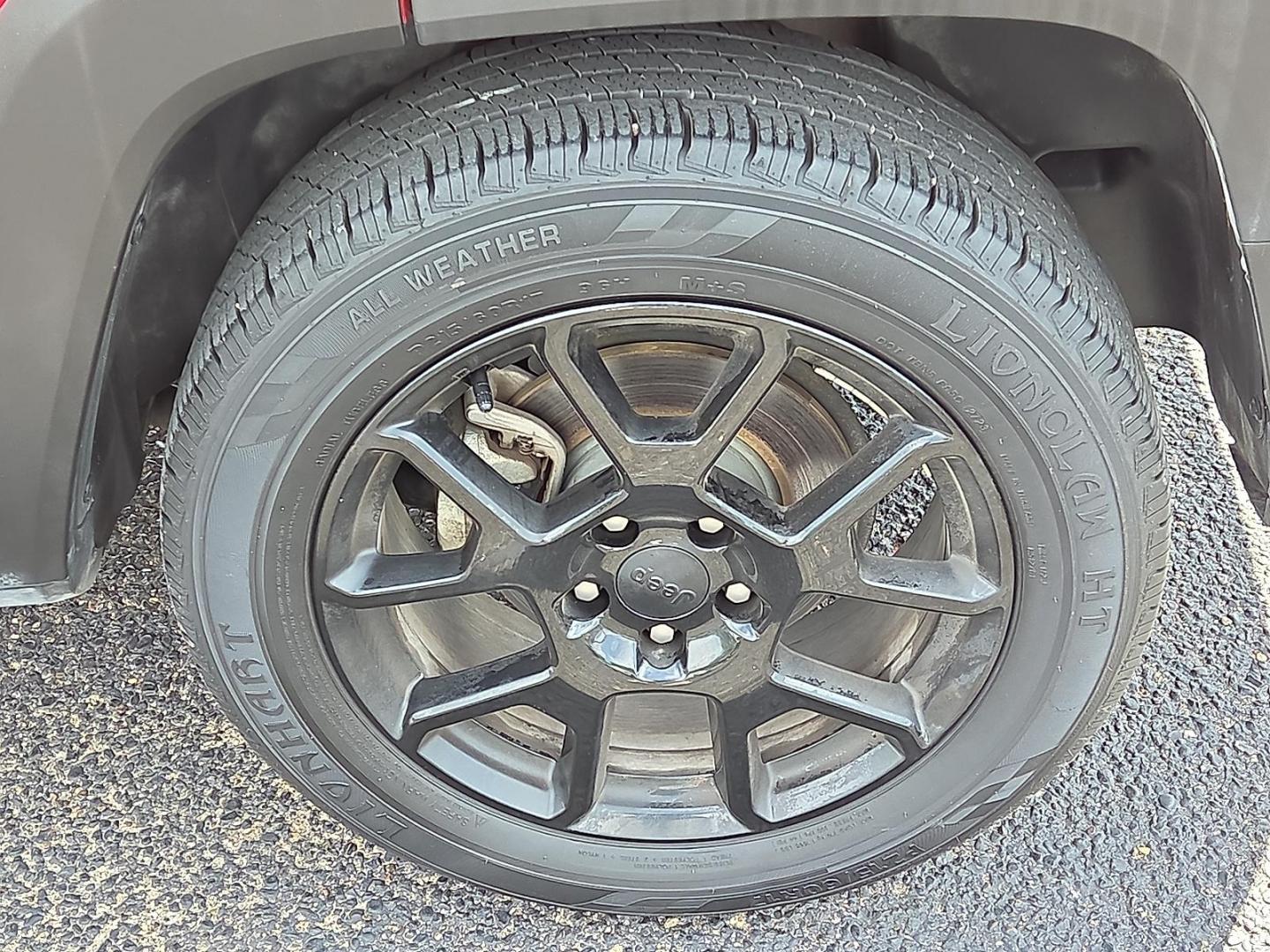 2020 Colorado Red Clearcoat - PRX /Black - X9 Jeep Renegade Altitude FWD (ZACNJABB1LP) with an Tigershark MultiAir 2.4L I-4 variable valve control, regular unleaded, engine with 180HP engine, located at 4110 Avenue Q, Lubbock, 79412, 33.556553, -101.855820 - Photo#5