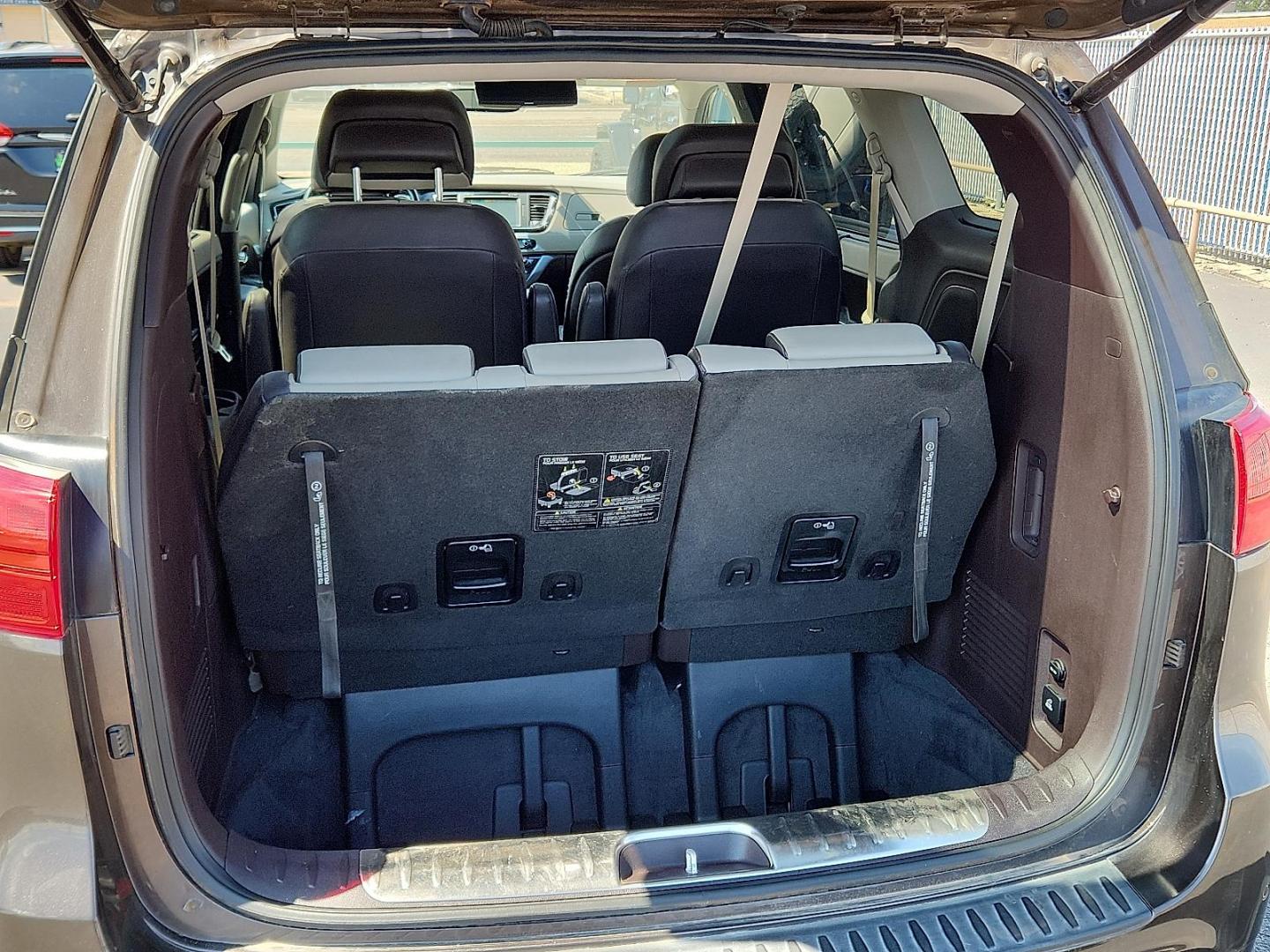 2018 BROWN Kia Sedona SX Limited (KNDME5C1XJ6) with an Lambda 3.3L V-6 gasoline direct injection, DOHC, CVVT variable valve control, regular unleaded, engine with 276HP engine, located at 4110 Avenue Q, Lubbock, 79412, 33.556553, -101.855820 - 09/17/2025 key in envelope god - Photo#4