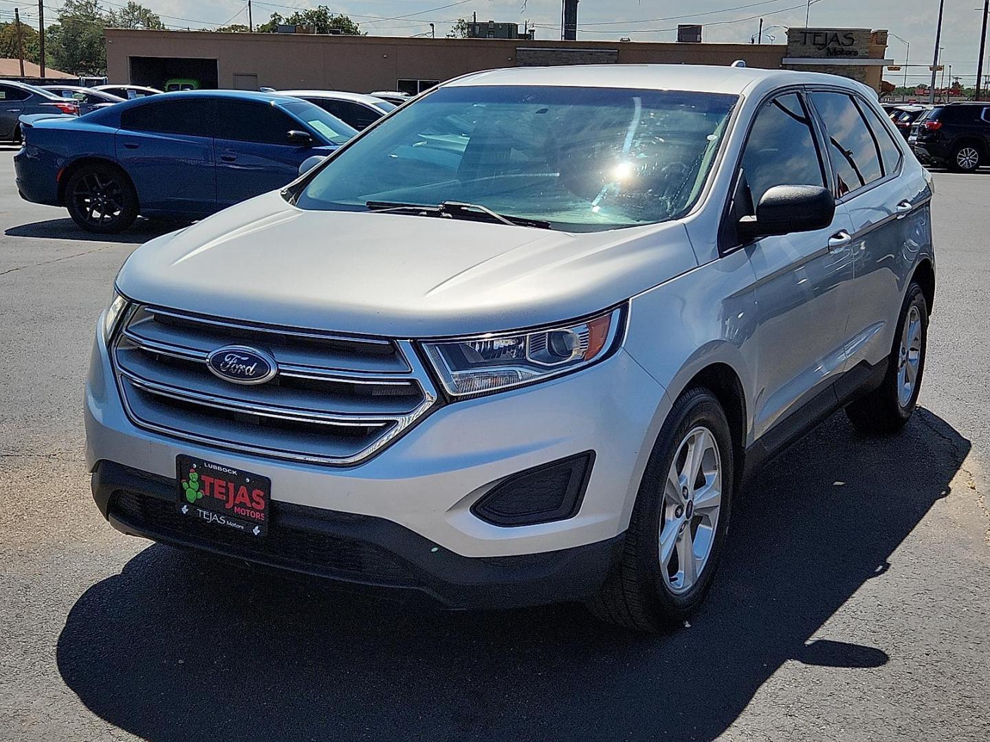 2017 SILVER Ford Edge SE (2FMPK4G97HB) with an EcoBoost 2L I-4 gasoline direct injection, DOHC, variable valve control, intercooled turbo, premium unleaded, engine with 245HP engine, located at 4110 Avenue Q, Lubbock, 79412, 33.556553, -101.855820 - Photo#3