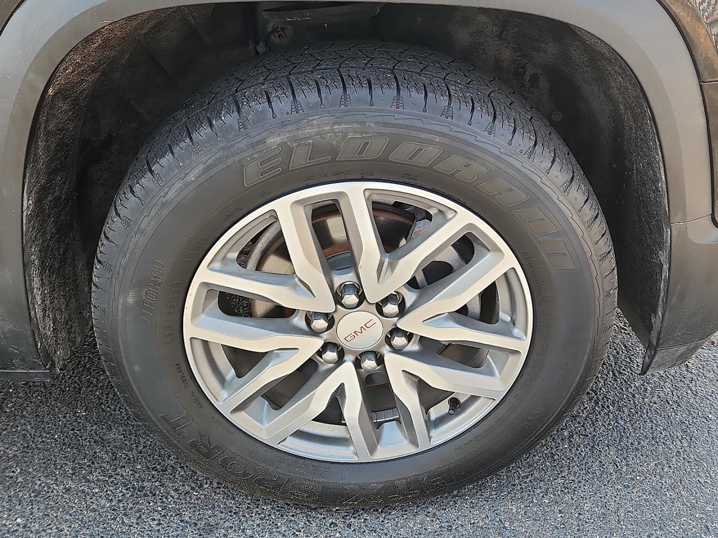 2019 Ebony Twilight Metallic - GB8 /Jet Black - H1T GMC Acadia SLE-2 (1GKKNLLS5KZ) with an 3.6L V-6 direct injection, DOHC, VVT variable valve control, regular gasoline, engine with cylinder deactivation and 310HP engine, located at 4110 Avenue Q, Lubbock, 79412, 33.556553, -101.855820 - 09/03/2026 KEY IN ENVELOPE GOD- Photo#4