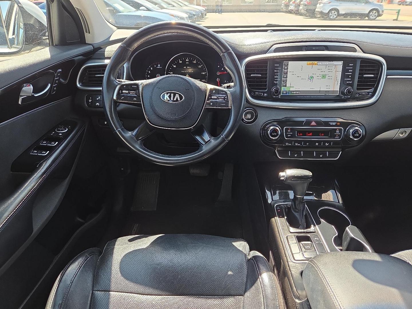 2019 Snow White Pearl - SWP /Black - WK Kia Sorento 3.3L SX (5XYPK4A53KG) with an Lambda II 3.3L V-6 gasoline direct injection, DOHC, D-CVVT variable valve control, regular unleaded, engine with 290HP engine, located at 4110 Avenue Q, Lubbock, 79412, 33.556553, -101.855820 - 10/02/2025 KEY IN ENVELOPE GOD - Photo#7