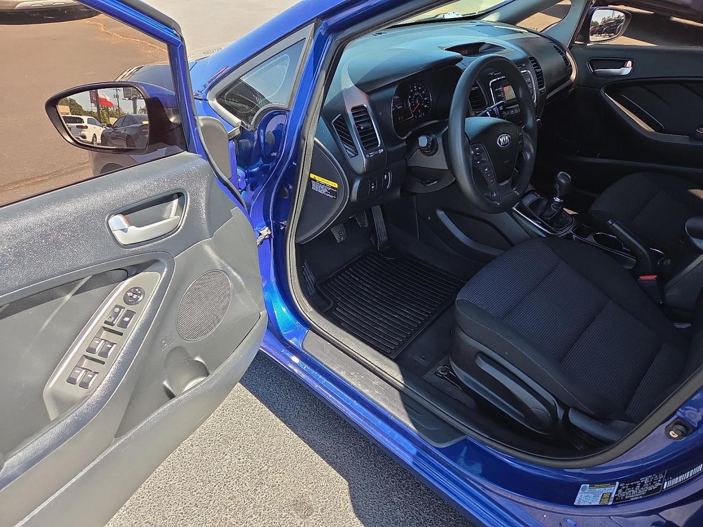 2017 Deep Sea Blue - B2R /Black - WK Kia Forte LX (3KPFK4A70HE) with an 2L I-4 DOHC, D-CVVT variable valve control, regular unleaded, engine with 147HP engine, located at 4110 Avenue Q, Lubbock, 79412, 33.556553, -101.855820 - Photo#7