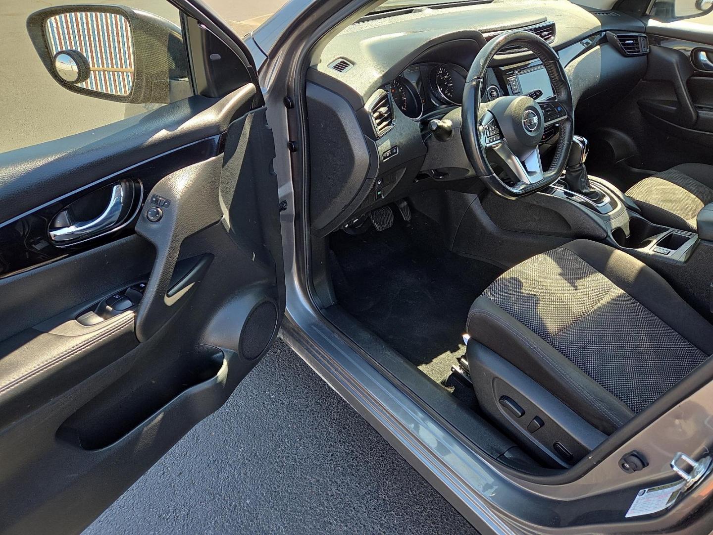 2019 Gun Metallic - KAD /Charcoal - G Nissan Rogue Sport SV (JN1BJ1CP1KW) with an 2L I-4 gasoline direct injection, DOHC, variable valve control, regular unleaded, engine with 141HP engine, located at 4110 Avenue Q, Lubbock, 79412, 33.556553, -101.855820 - 09/27/2025 KEY IN ENVELOPE GOD - Photo#9