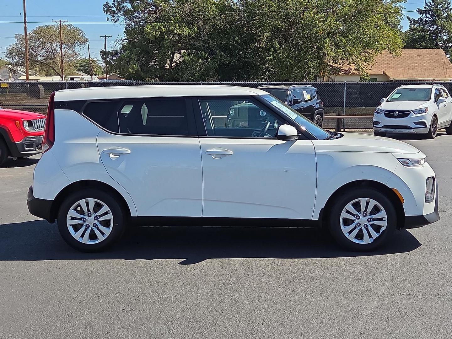 2021 Snow White Pearl - SWP /Black/Gray - GDM Kia Soul LX (KNDJ23AU4M7) with an 2L I-4 DOHC, D-CVVT variable valve control, regular unleaded, engine with 147HP engine, located at 4110 Avenue Q, Lubbock, 79412, 33.556553, -101.855820 - Photo#1