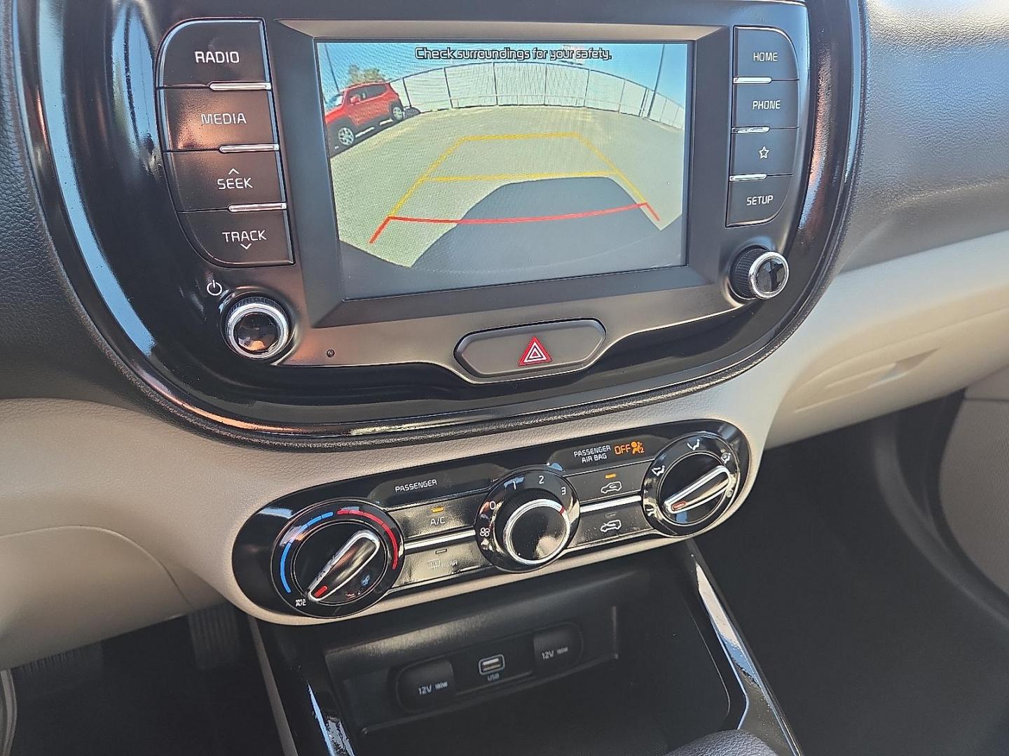 2021 Snow White Pearl - SWP /Black/Gray - GDM Kia Soul LX (KNDJ23AU4M7) with an 2L I-4 DOHC, D-CVVT variable valve control, regular unleaded, engine with 147HP engine, located at 4110 Avenue Q, Lubbock, 79412, 33.556553, -101.855820 - Photo#10