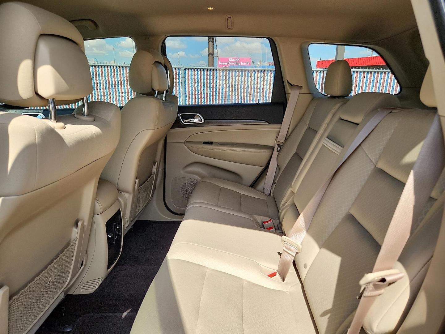 2018 BLACK Jeep Grand Cherokee Laredo 4x4 (1C4RJFAG2JC) with an Pentastar 3.6L V-6 DOHC, variable valve control, regular unleaded, engine with 293HP engine, located at 4110 Avenue Q, Lubbock, 79412, 33.556553, -101.855820 - 10/07/2025 KEY IN ENVELOPE GOD - Photo#4