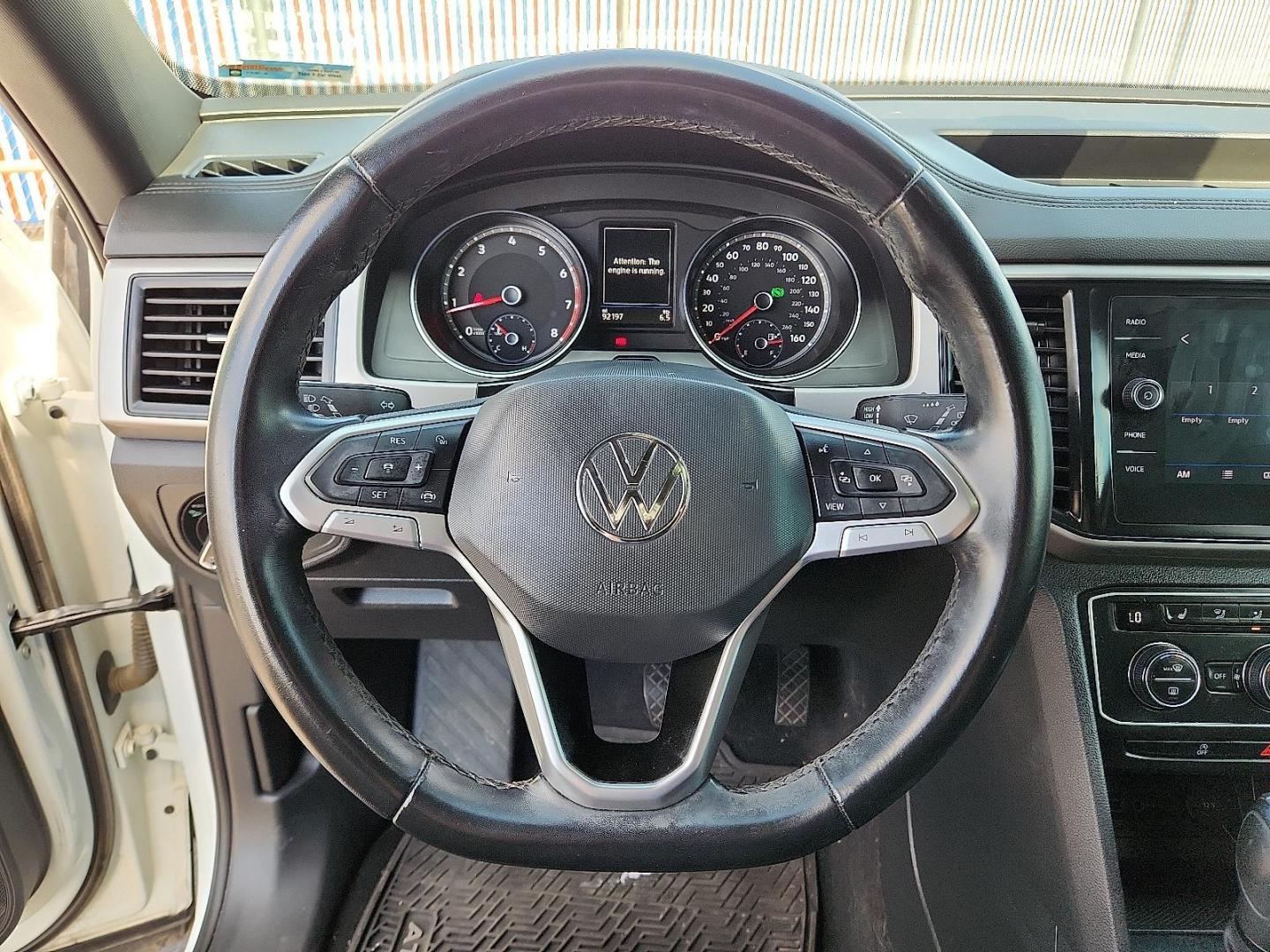 2020 WHITE Volkswagen Atlas Cross Sport 2.0T SE w/Technology R-Line (1V25C2CA9LC) with an 2L I-4 gasoline direct injection, DOHC, variable valve control, intercooled turbo, premium unleaded, engine with 235HP engine, located at 4110 Avenue Q, Lubbock, 79412, 33.556553, -101.855820 - Photo#10