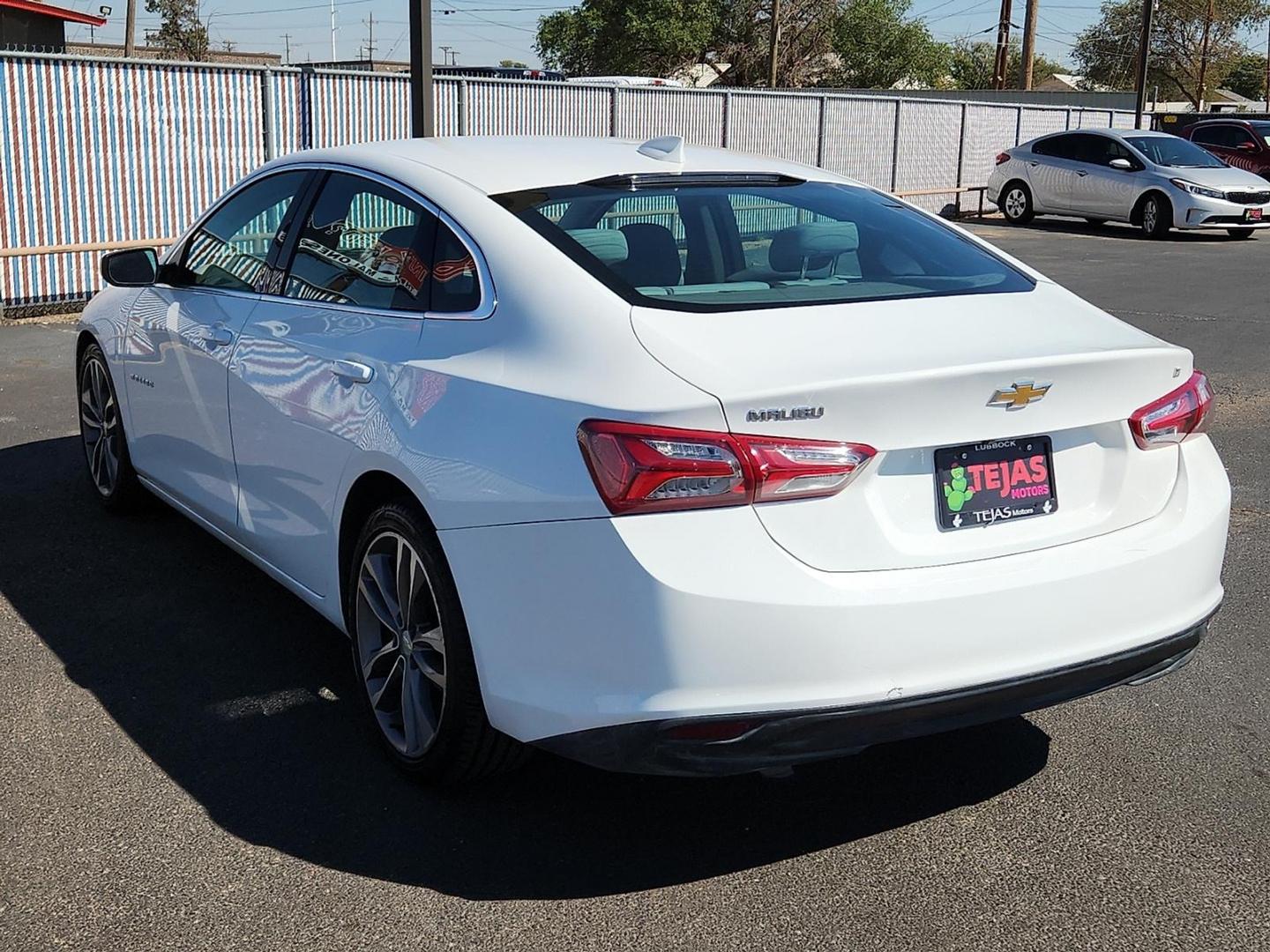 2021 WHITE Chevrolet Malibu FWD LT (1G1ZD5ST5MF) with an ECOTEC 1.5L I-4 gasoline direct injection, DOHC, VVT variable valve control, intercooled turbo, regular unleaded, engine with 160HP engine, located at 4110 Avenue Q, Lubbock, 79412, 33.556553, -101.855820 - Photo#2