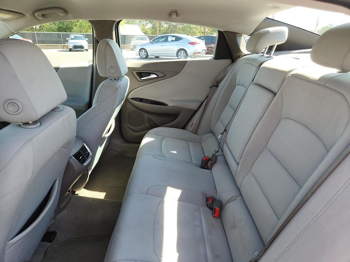 2021 WHITE Chevrolet Malibu FWD LT (1G1ZD5ST5MF) with an ECOTEC 1.5L I-4 gasoline direct injection, DOHC, VVT variable valve control, intercooled turbo, regular unleaded, engine with 160HP engine, located at 4110 Avenue Q, Lubbock, 79412, 33.556553, -101.855820 - Photo#4