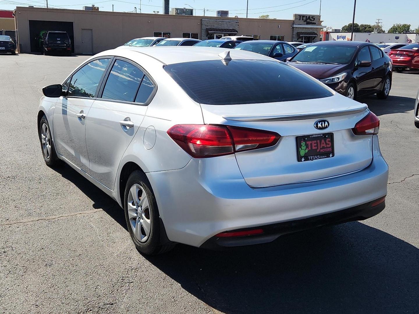2018 GRAY Kia Forte LX (3KPFK4A7XJE) with an 2L I-4 DOHC, D-CVVT variable valve control, regular unleaded, engine with 147HP engine, located at 4110 Avenue Q, Lubbock, 79412, 33.556553, -101.855820 - 10/17/2025 KEY IN ENVELOPE GOD - Photo#2