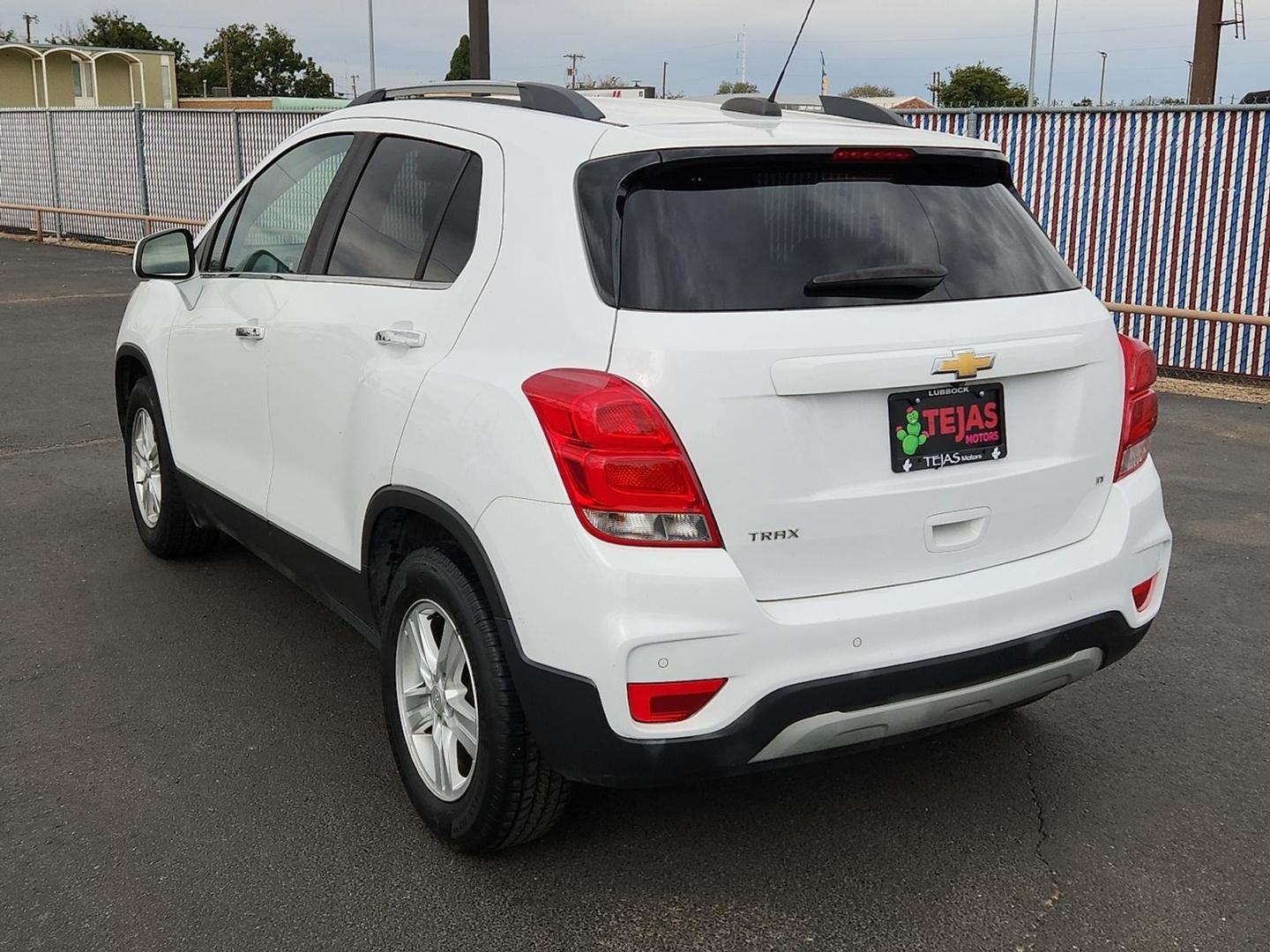 2019 WHITE Chevrolet Trax LT (3GNCJLSBXKL) with an Ecotec 1.4L I-4 DOHC, variable valve control, intercooled turbo, regular unleaded, engine with 138HP engine, located at 4110 Avenue Q, Lubbock, 79412, 33.556553, -101.855820 - 10/28/2025 DUPLICATE PROXY HS - Photo#2