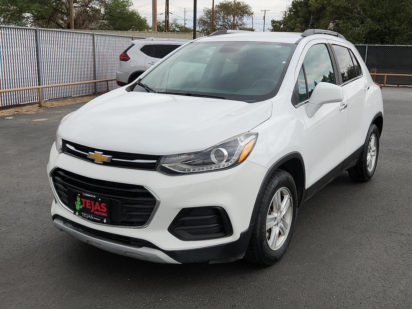 2019 WHITE Chevrolet Trax LT (3GNCJLSBXKL) with an Ecotec 1.4L I-4 DOHC, variable valve control, intercooled turbo, regular unleaded, engine with 138HP engine, located at 4110 Avenue Q, Lubbock, 79412, 33.556553, -101.855820 - 10/28/2025 DUPLICATE PROXY HS - Photo#3