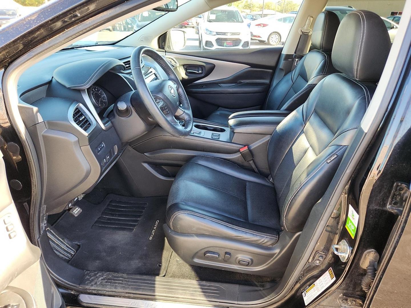 2019 BLACK Nissan Murano SL (5N1AZ2MJ3KN) with an 3.5L V-6 DOHC, variable valve control, regular unleaded, engine with 260HP engine, located at 4110 Avenue Q, Lubbock, 79412, 33.556553, -101.855820 - 10/28/2025 KEY IN ENVELOPE GOD - Photo#6