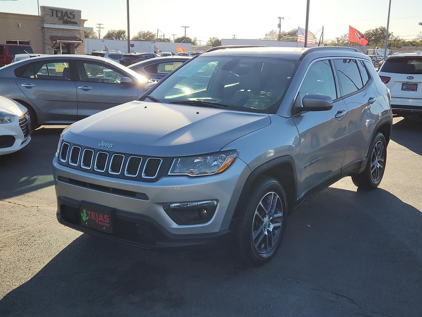 2019 SILVER Jeep Compass Sun and Wheel FWD (3C4NJCBB1KT) with an 2.4L I-4 variable valve control, regular unleaded, engine with 180HP engine, located at 4110 Avenue Q, Lubbock, 79412, 33.556553, -101.855820 - Photo#3