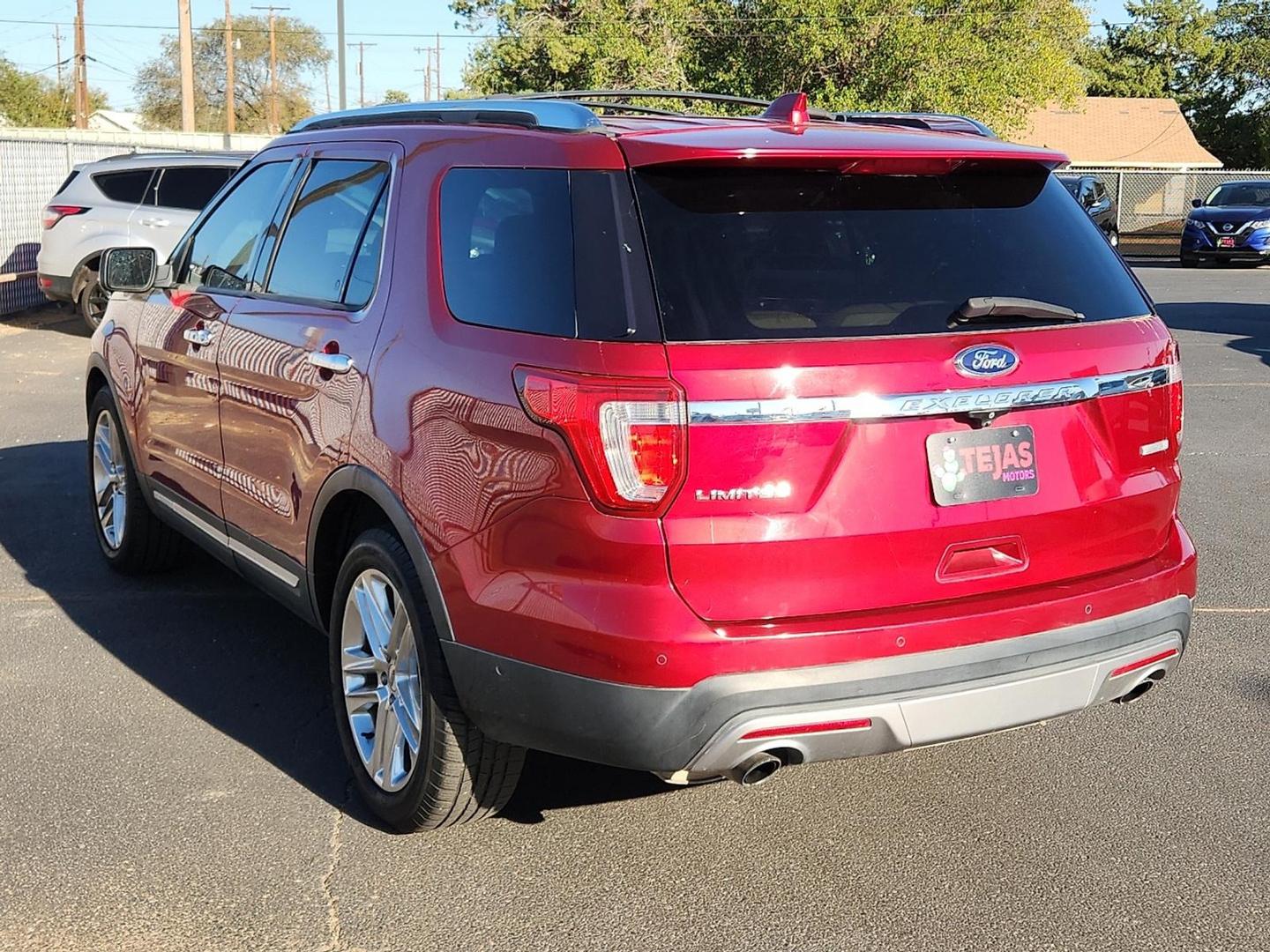 2016 RED Ford Explorer Limited (1FM5K7FH7GG) with an EcoBoost 2.3L I-4 gasoline direct injection, DOHC, variable valve control, intercooled turbo, premium unleaded, engine with 280HP engine, located at 4110 Avenue Q, Lubbock, 79412, 33.556553, -101.855820 - Photo#2
