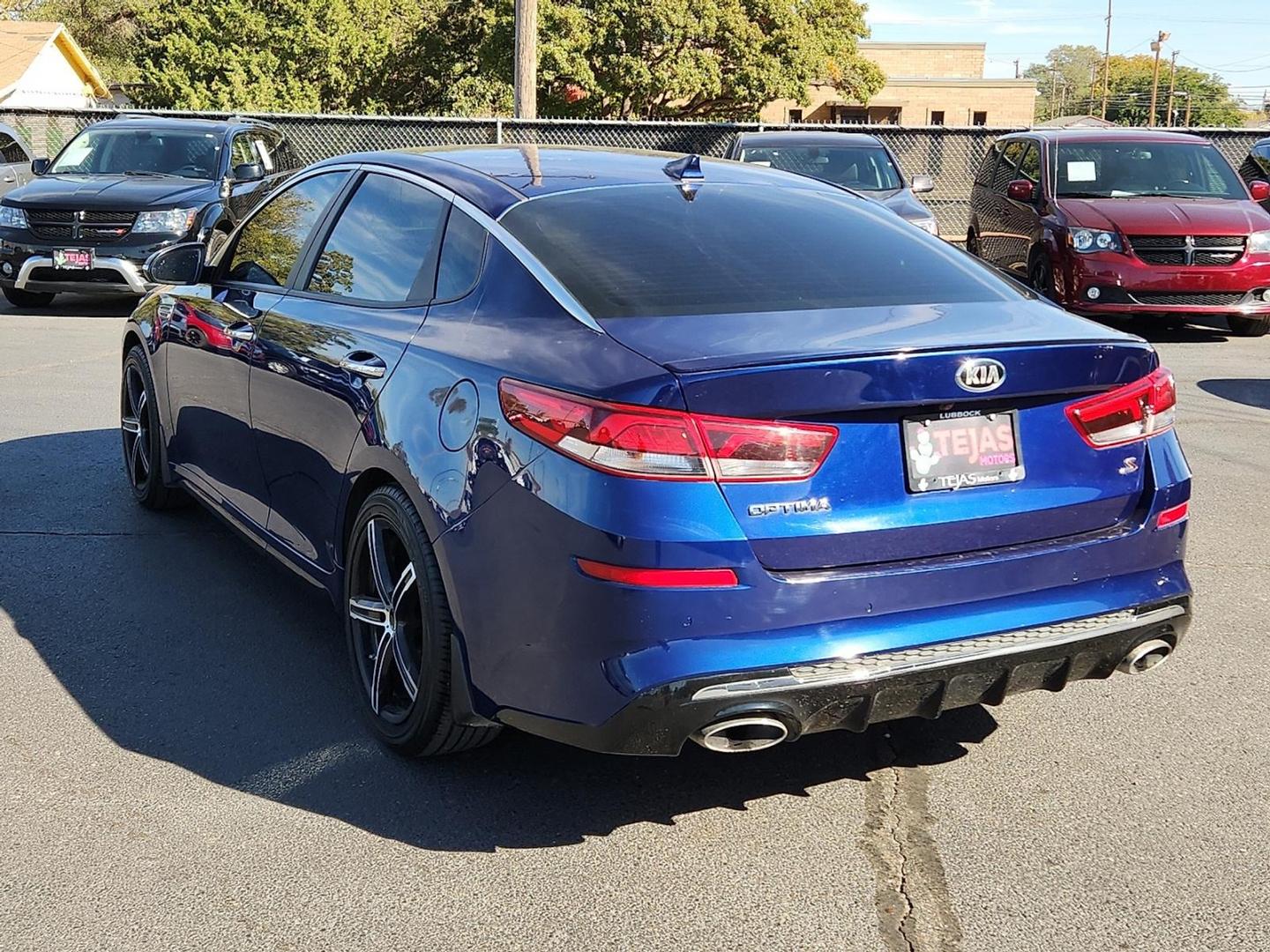 2019 BLUE Kia Optima S (5XXGT4L37KG) with an Theta II 2.4L I-4 gasoline direct injection, DOHC, D-CVVT variable valve control, regular unleaded, engine with 185HP engine, located at 4110 Avenue Q, Lubbock, 79412, 33.556553, -101.855820 - 11/04/2025 KEY IN ENVELOPE GOD - Photo#2