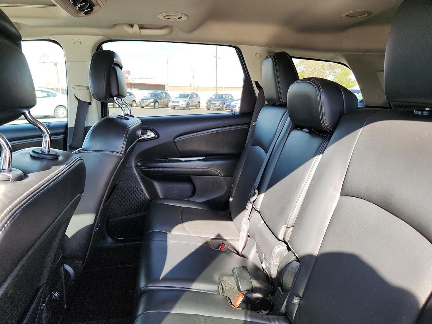 2018 SILVER Dodge Journey Crossroad AWD (3C4PDDGGXJT) with an Pentastar 3.6L V-6 DOHC, variable valve control, regular unleaded, engine with 283HP engine, located at 4110 Avenue Q, Lubbock, 79412, 33.556553, -101.855820 - 11/06/2025 KEY IN ENVELOPE GOD - Photo#4