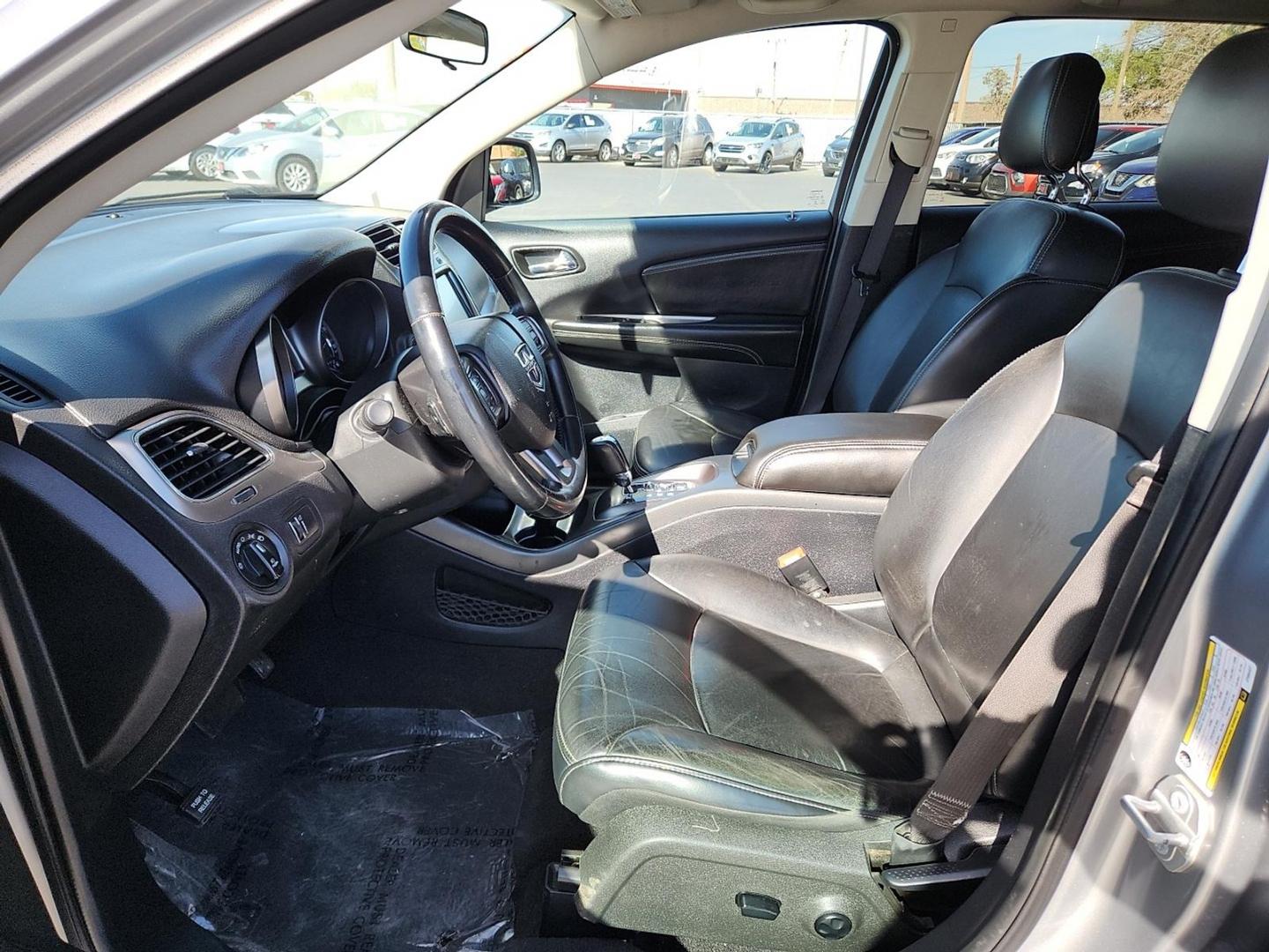 2018 SILVER Dodge Journey Crossroad AWD (3C4PDDGGXJT) with an Pentastar 3.6L V-6 DOHC, variable valve control, regular unleaded, engine with 283HP engine, located at 4110 Avenue Q, Lubbock, 79412, 33.556553, -101.855820 - 11/06/2025 KEY IN ENVELOPE GOD - Photo#6