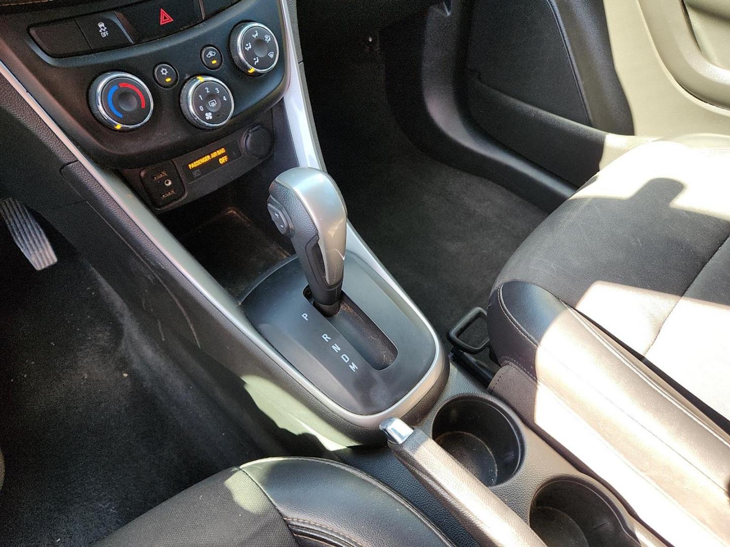 2017 WHITE Chevrolet Trax LT (KL7CJLSB4HB) with an Ecotec 1.4L I-4 DOHC, variable valve control, intercooled turbo, regular unleaded, engine with 138HP engine, located at 4110 Avenue Q, Lubbock, 79412, 33.556553, -101.855820 - 11/04/2025 KEY IN ENVELOPE GOD - Photo#11